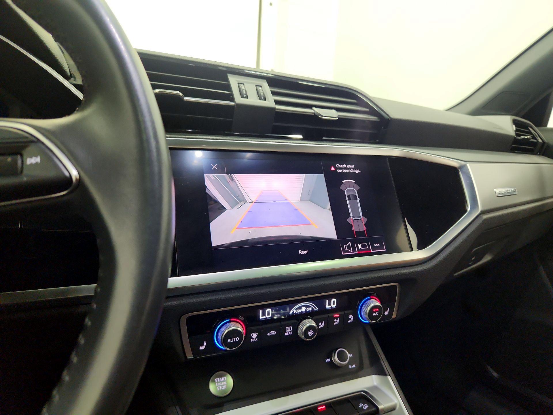 Thumbnail: 2020 Audi Q3 - 14