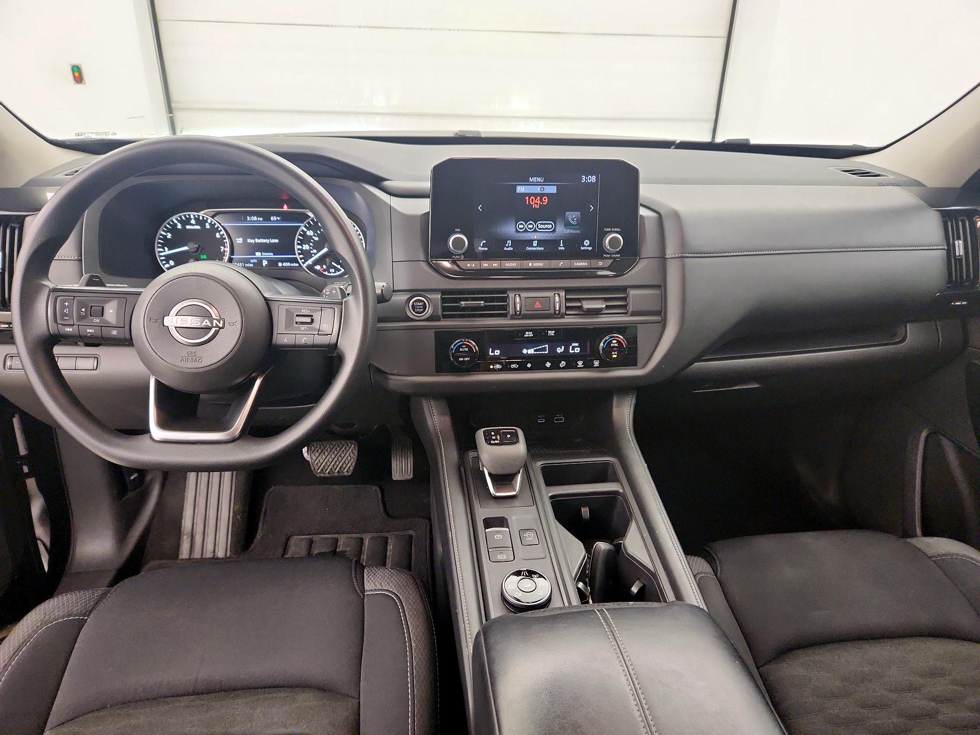 Thumbnail: 2023 Nissan Pathfinder - 9