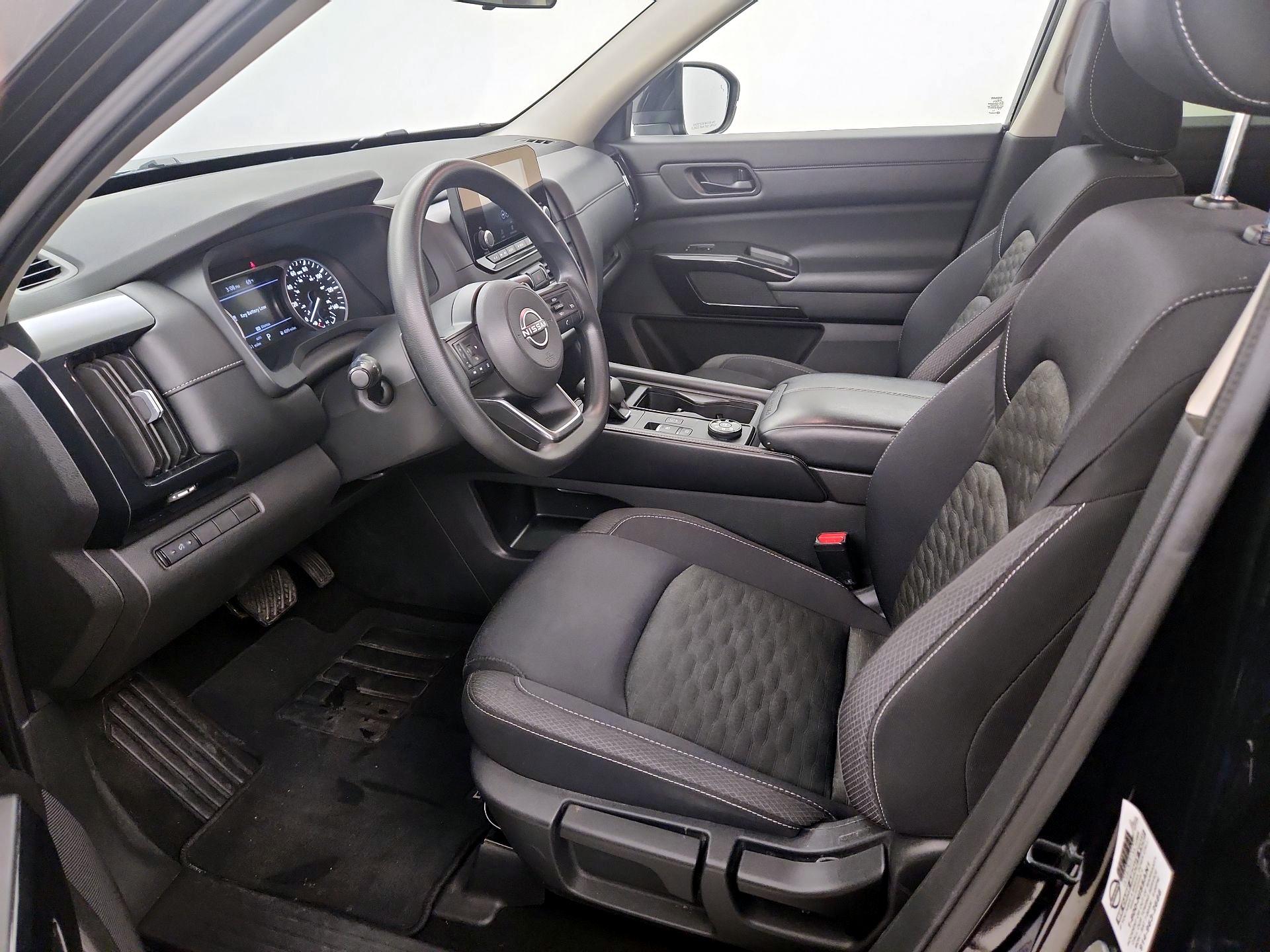 Thumbnail: 2023 Nissan Pathfinder - 11