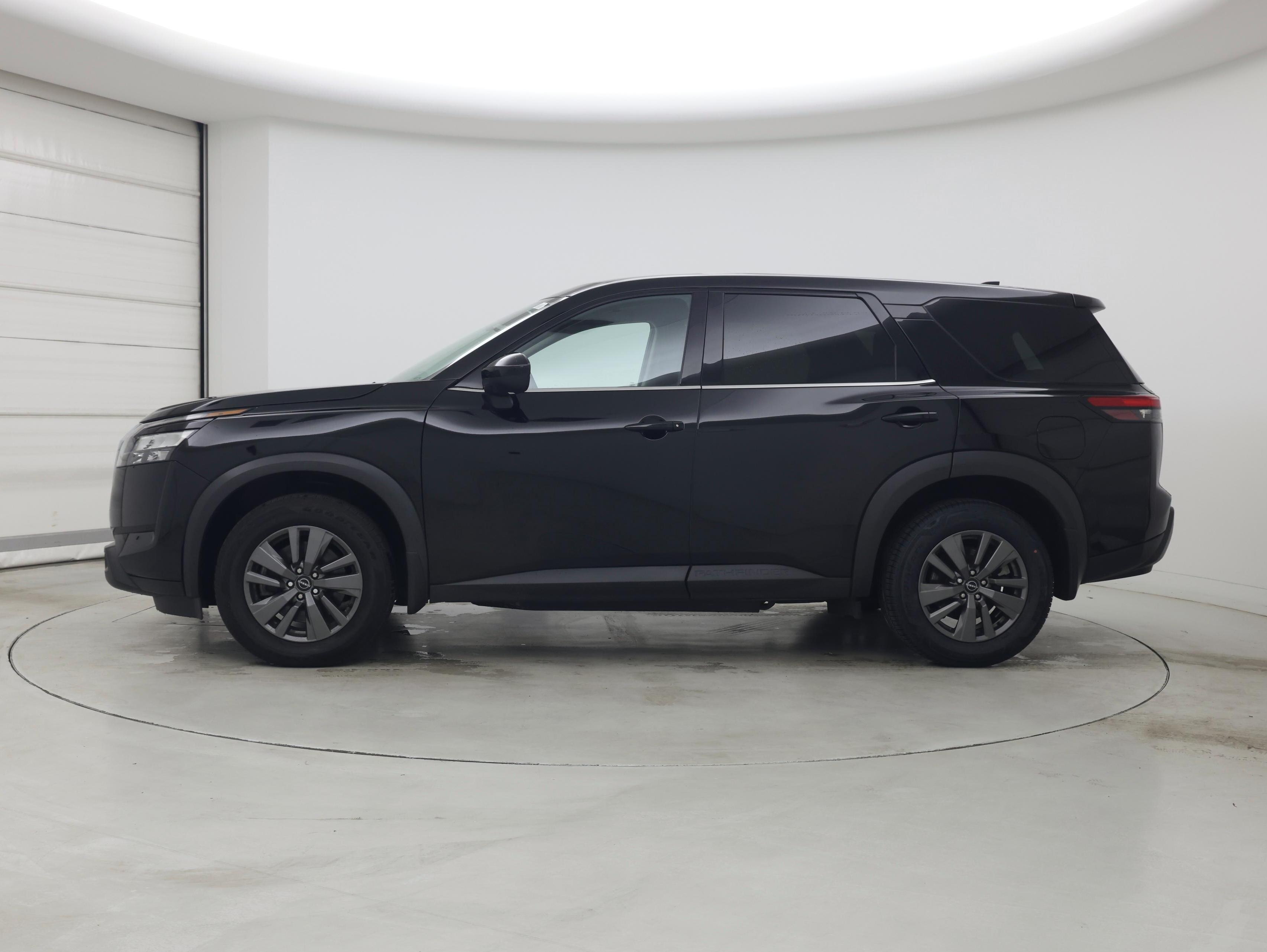 Thumbnail: 2023 Nissan Pathfinder - 3