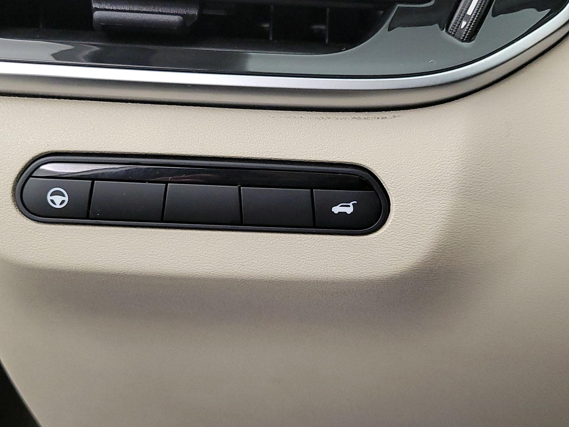 Thumbnail: 2023 INFINITI QX60 - 13