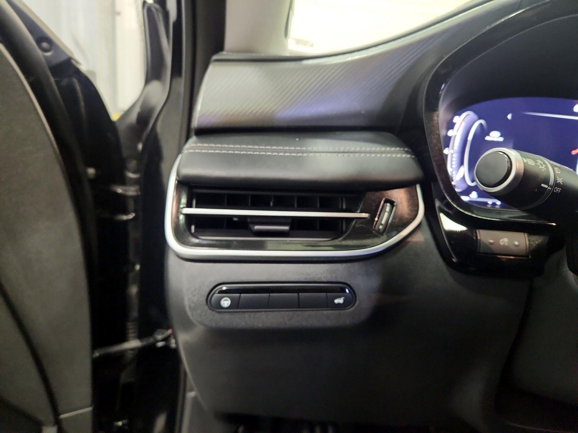 Thumbnail: 2023 INFINITI QX60 - 13