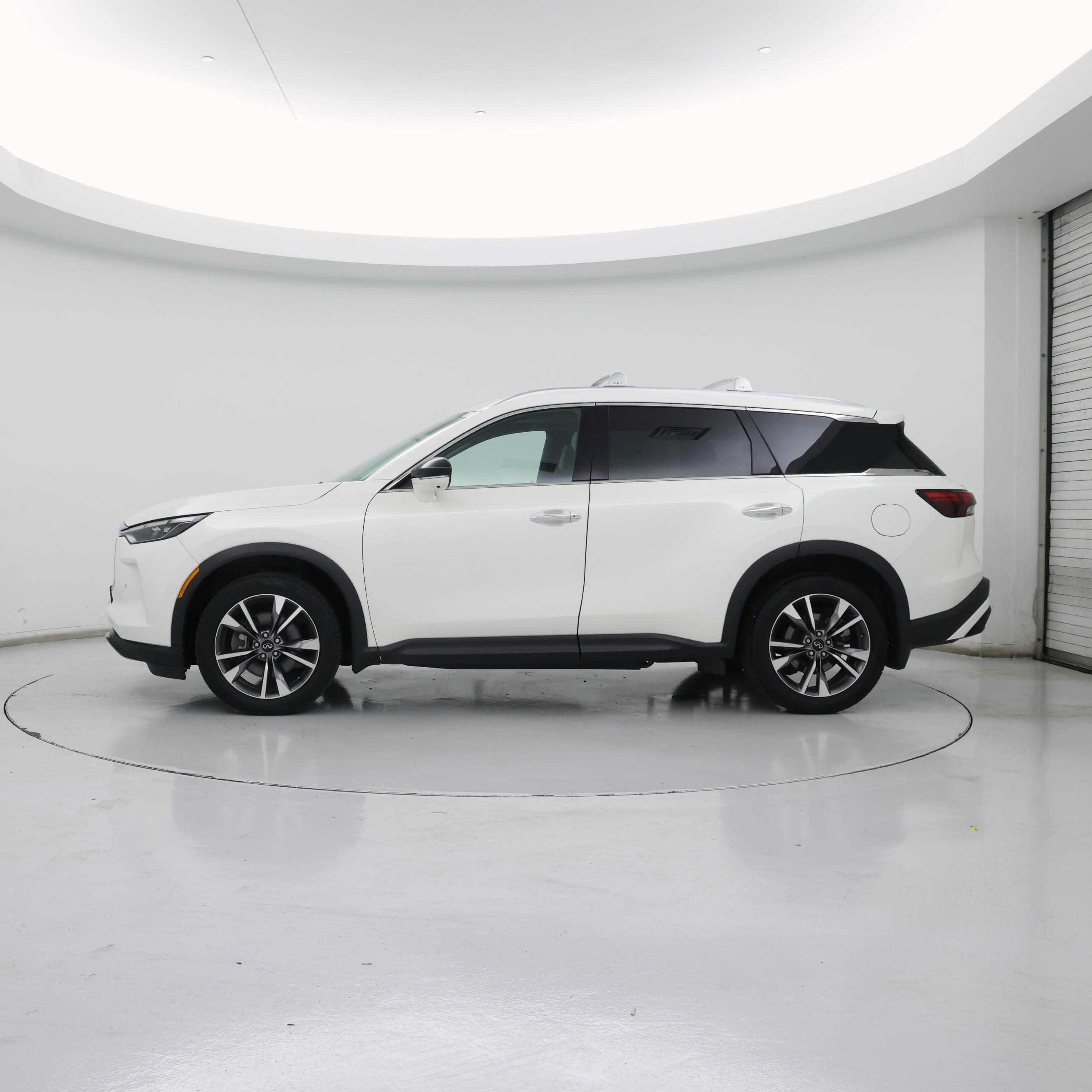 Thumbnail: 2023 INFINITI QX60 - 3