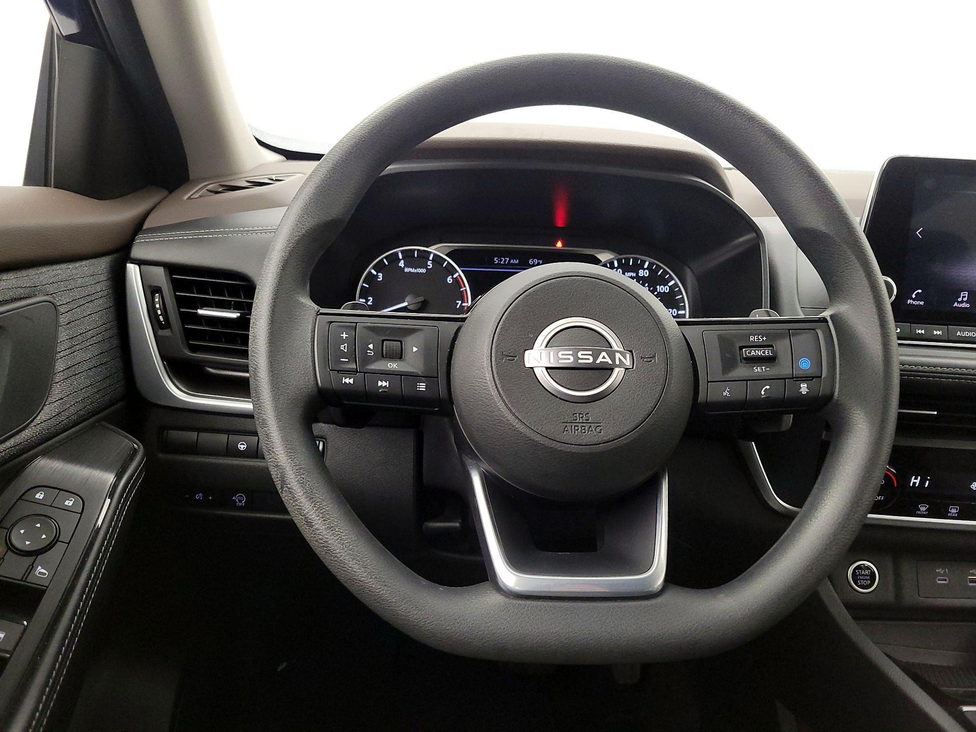 Thumbnail: 2023 Nissan Rogue - 10