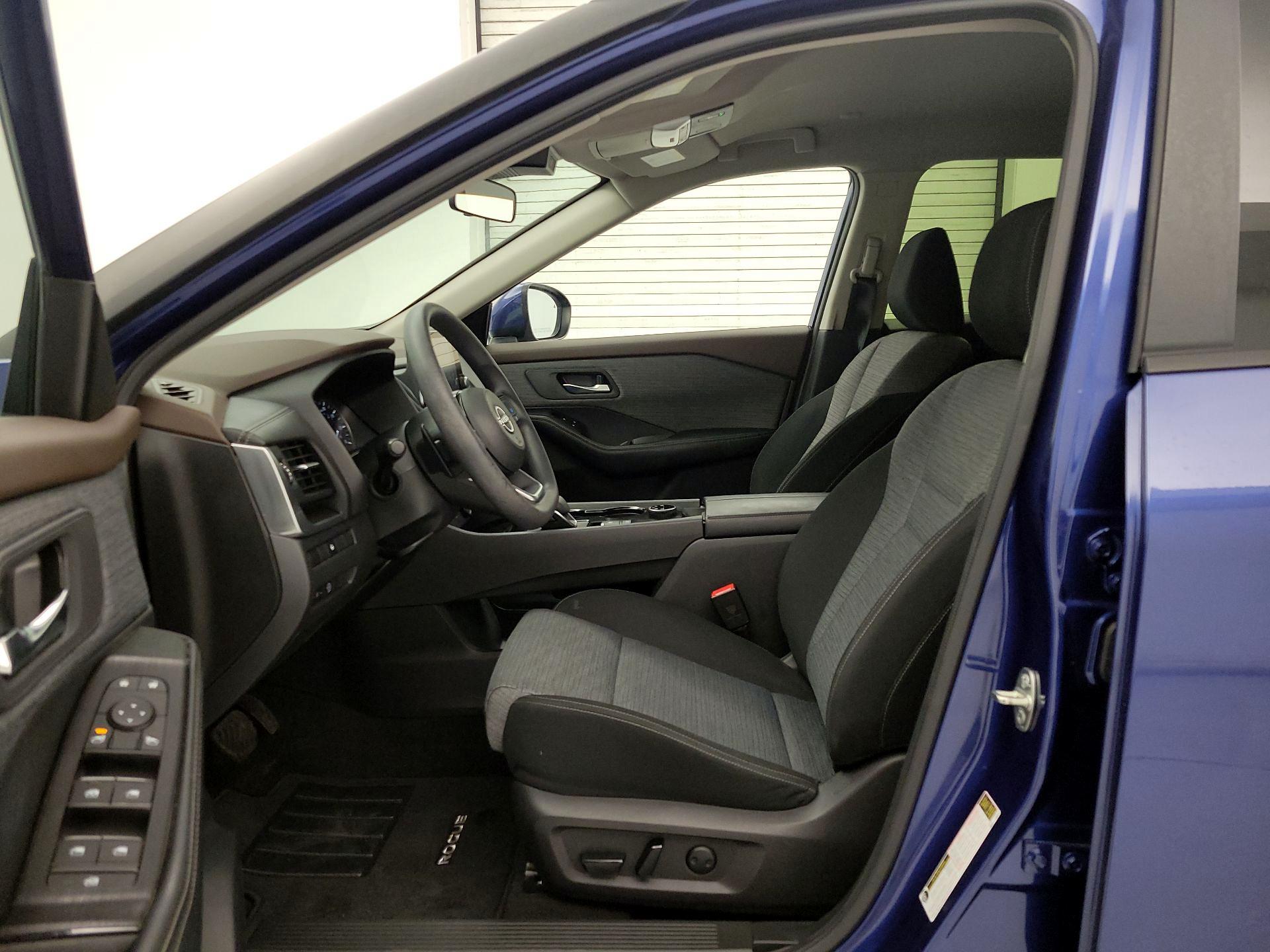 Thumbnail: 2023 Nissan Rogue - 11