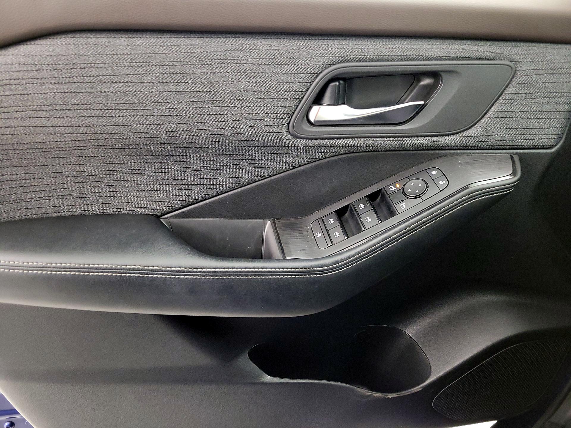 Thumbnail: 2023 Nissan Rogue - 12