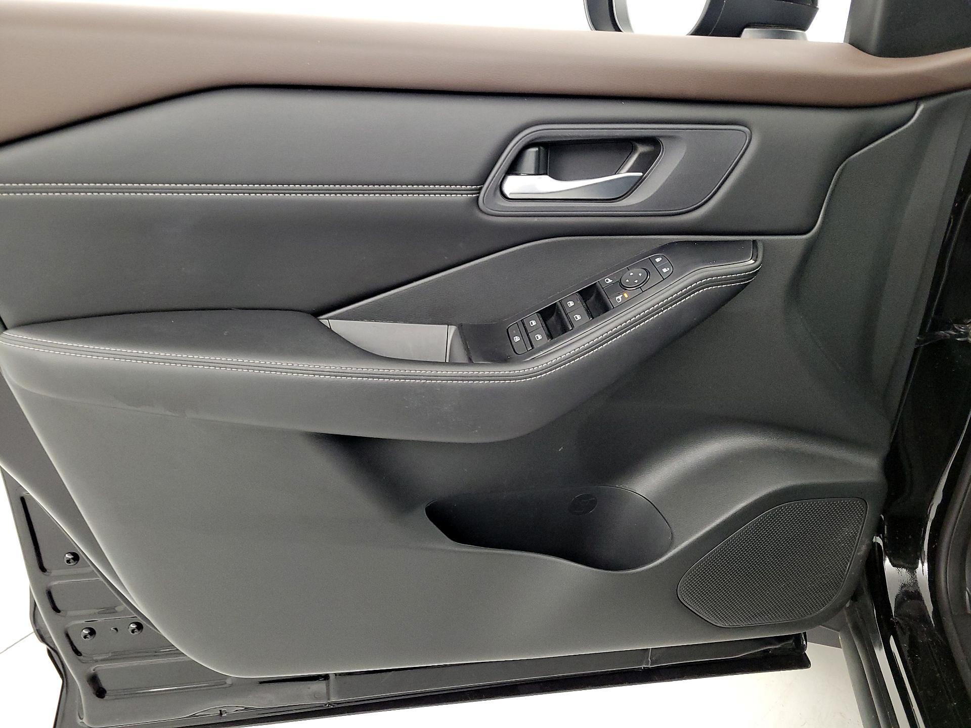 Thumbnail: 2023 Nissan Rogue - 12