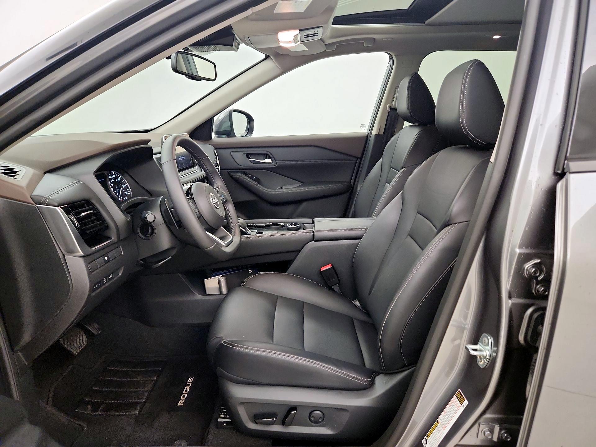 Thumbnail: 2023 Nissan Rogue - 11