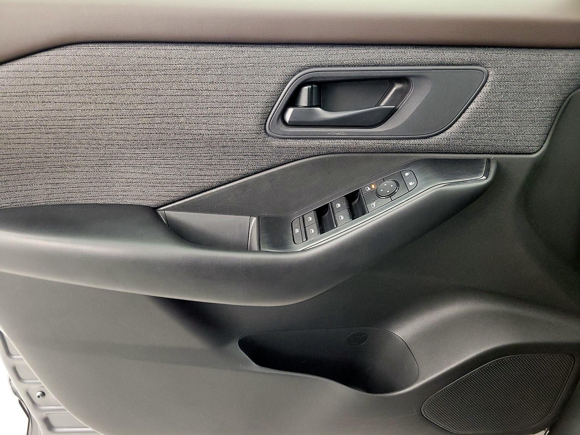 Thumbnail: 2023 Nissan Rogue - 12