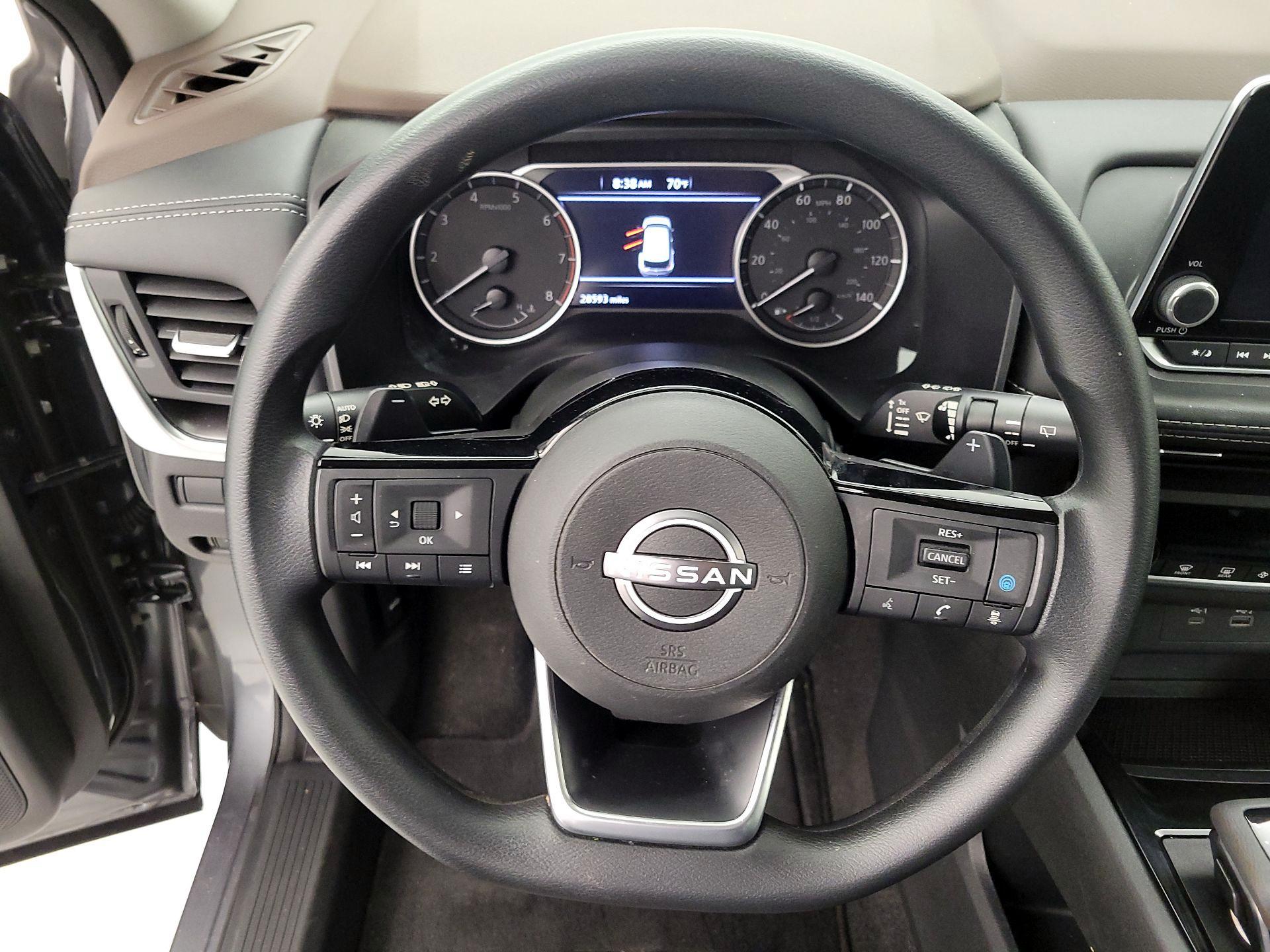 Thumbnail: 2023 Nissan Rogue - 10