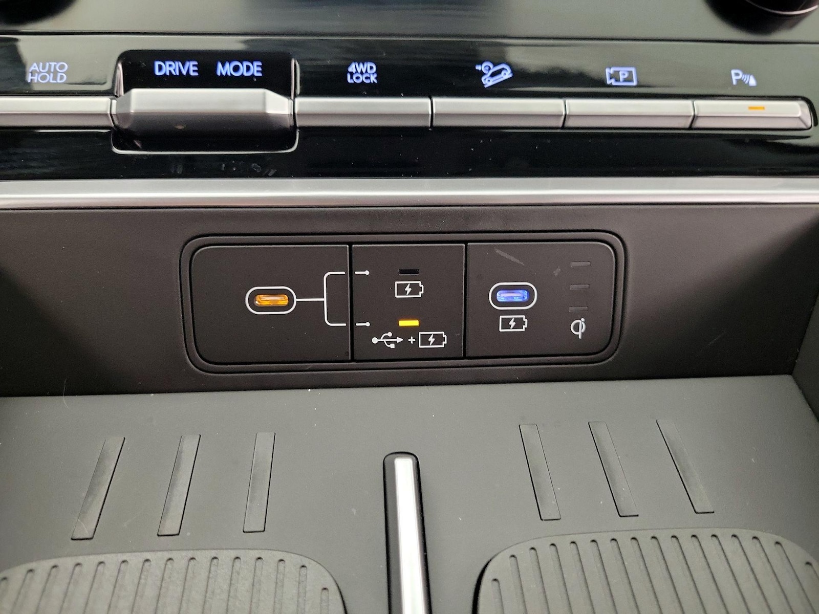 2025 Hyundai Santa Fe SEL - Photo 19