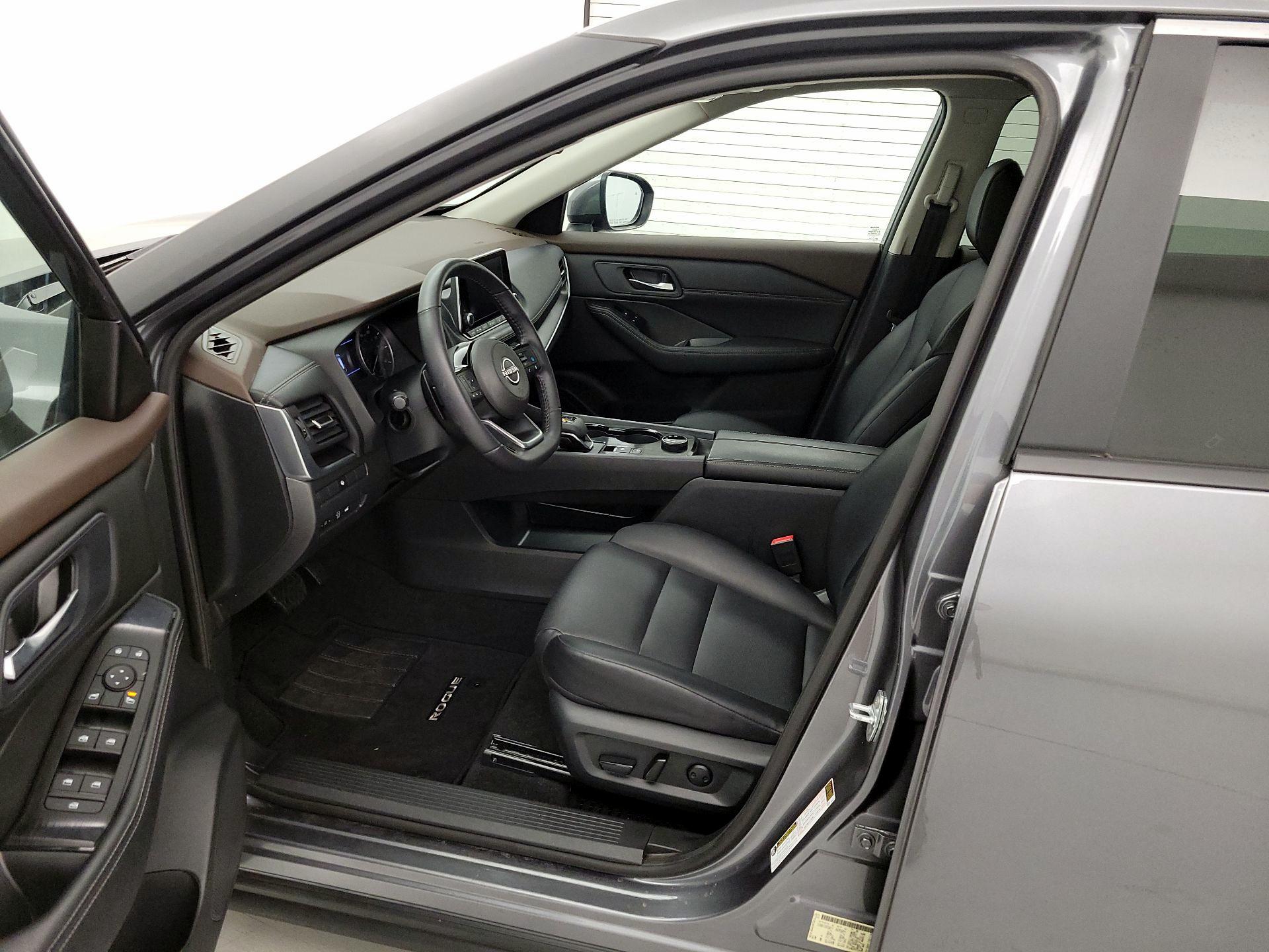 Thumbnail: 2023 Nissan Rogue - 11