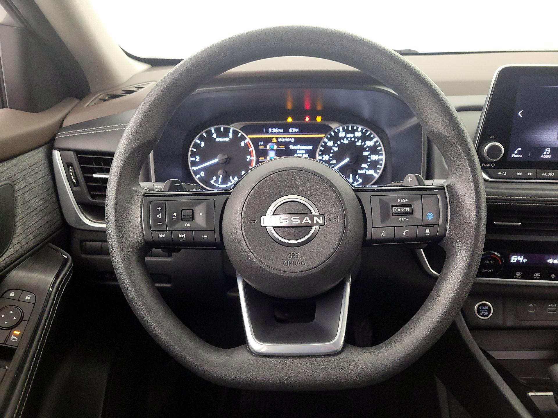 Thumbnail: 2023 Nissan Rogue - 10