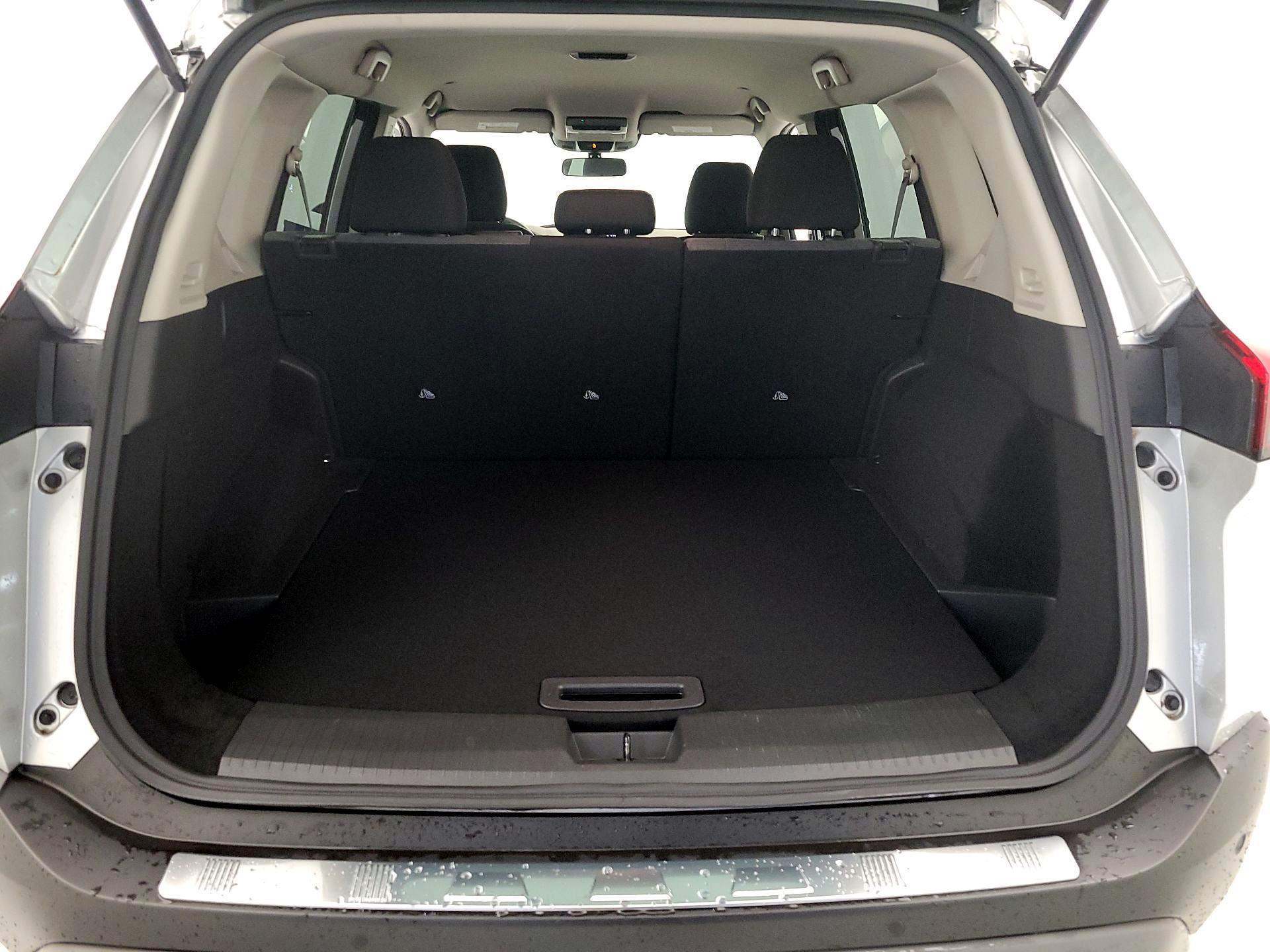 Thumbnail: 2023 Nissan Rogue - 20