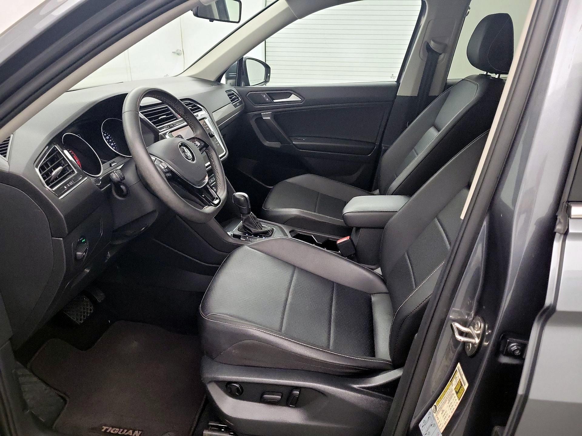 Thumbnail: 2021 Volkswagen Tiguan - 11