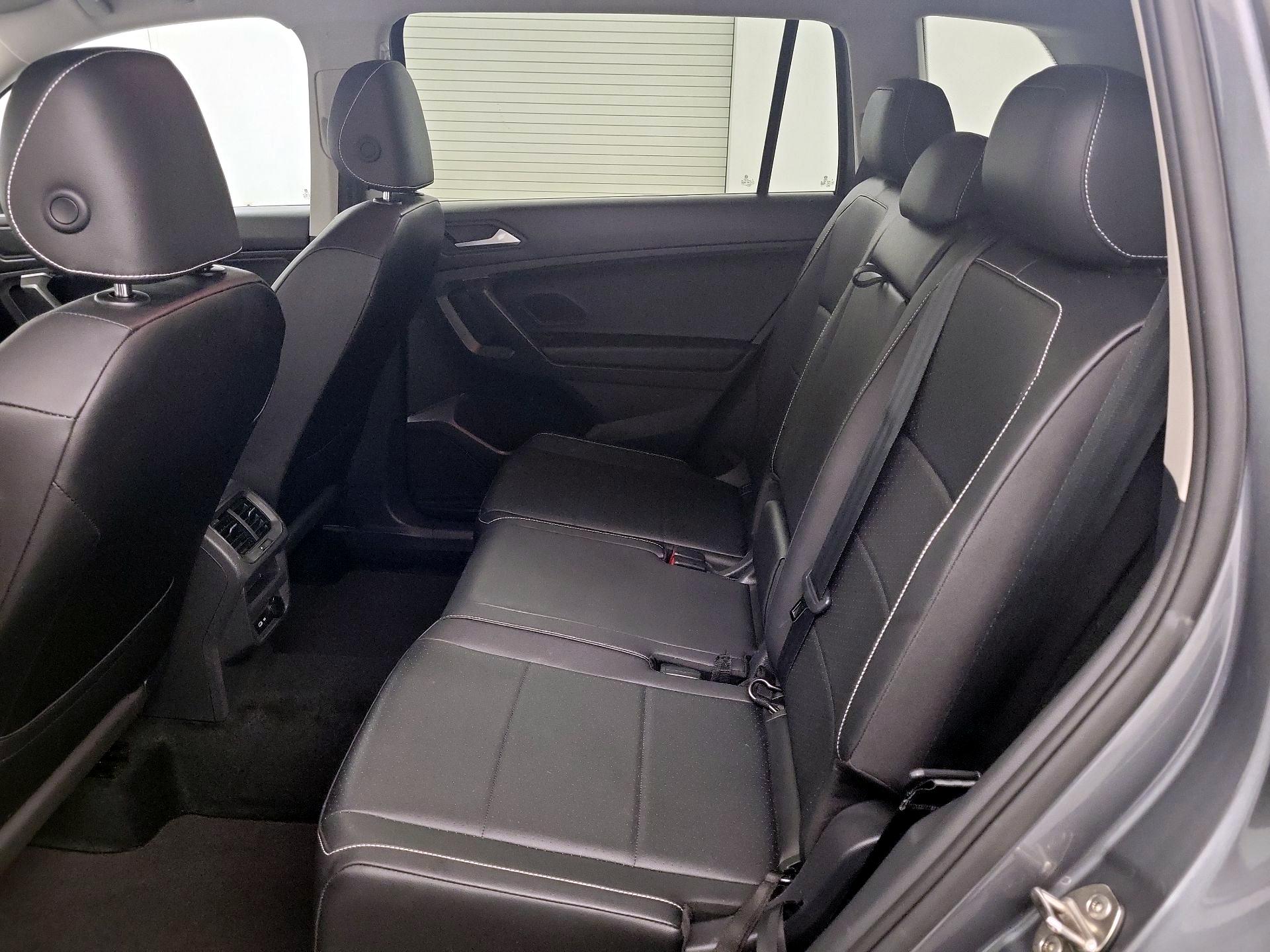 Thumbnail: 2021 Volkswagen Tiguan - 18