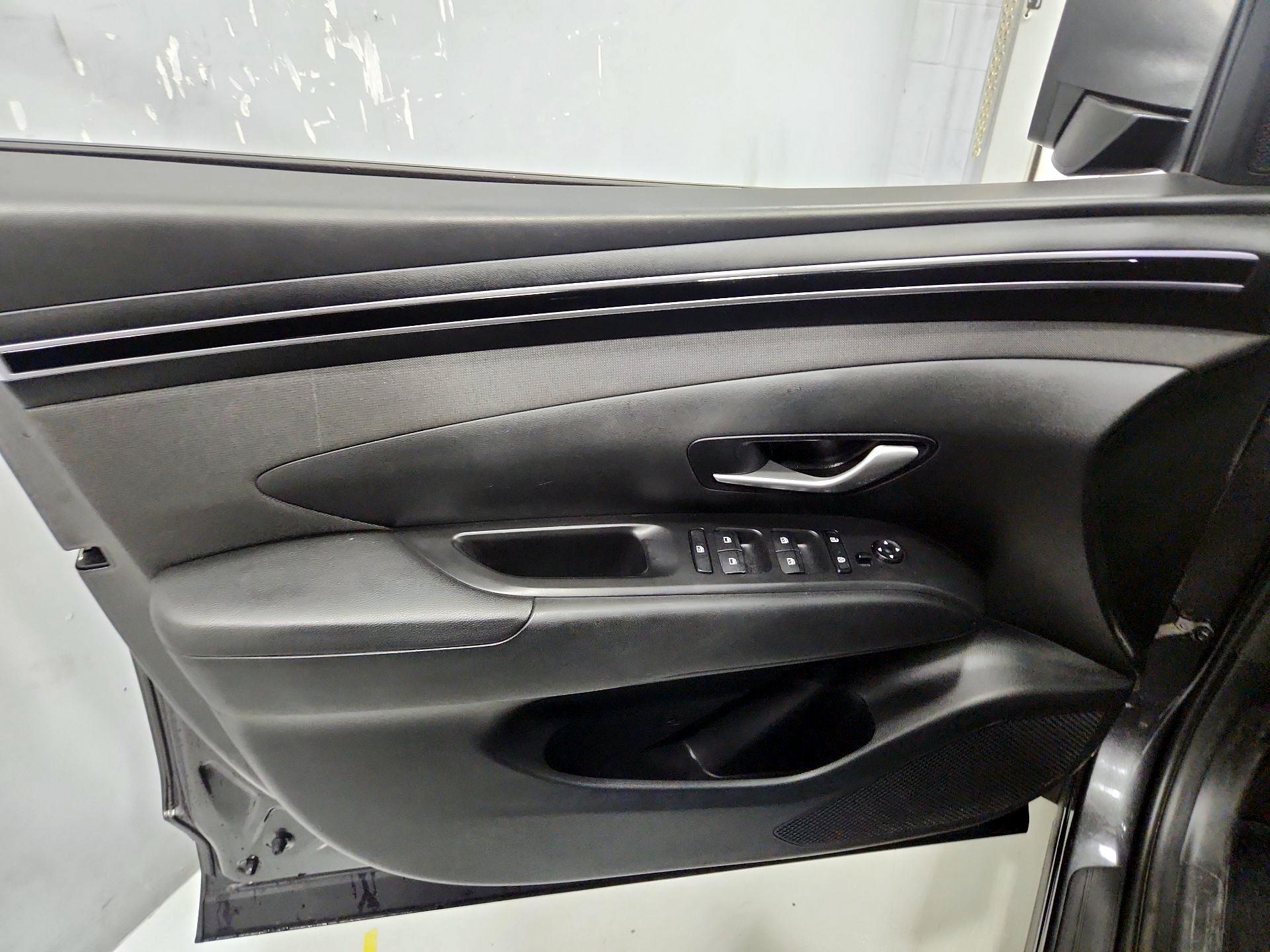 Thumbnail: 2023 Hyundai Tucson - 12