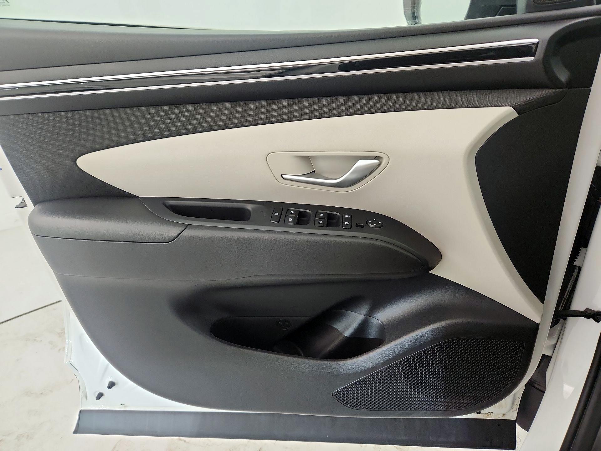 Thumbnail: 2023 Hyundai Tucson - 10