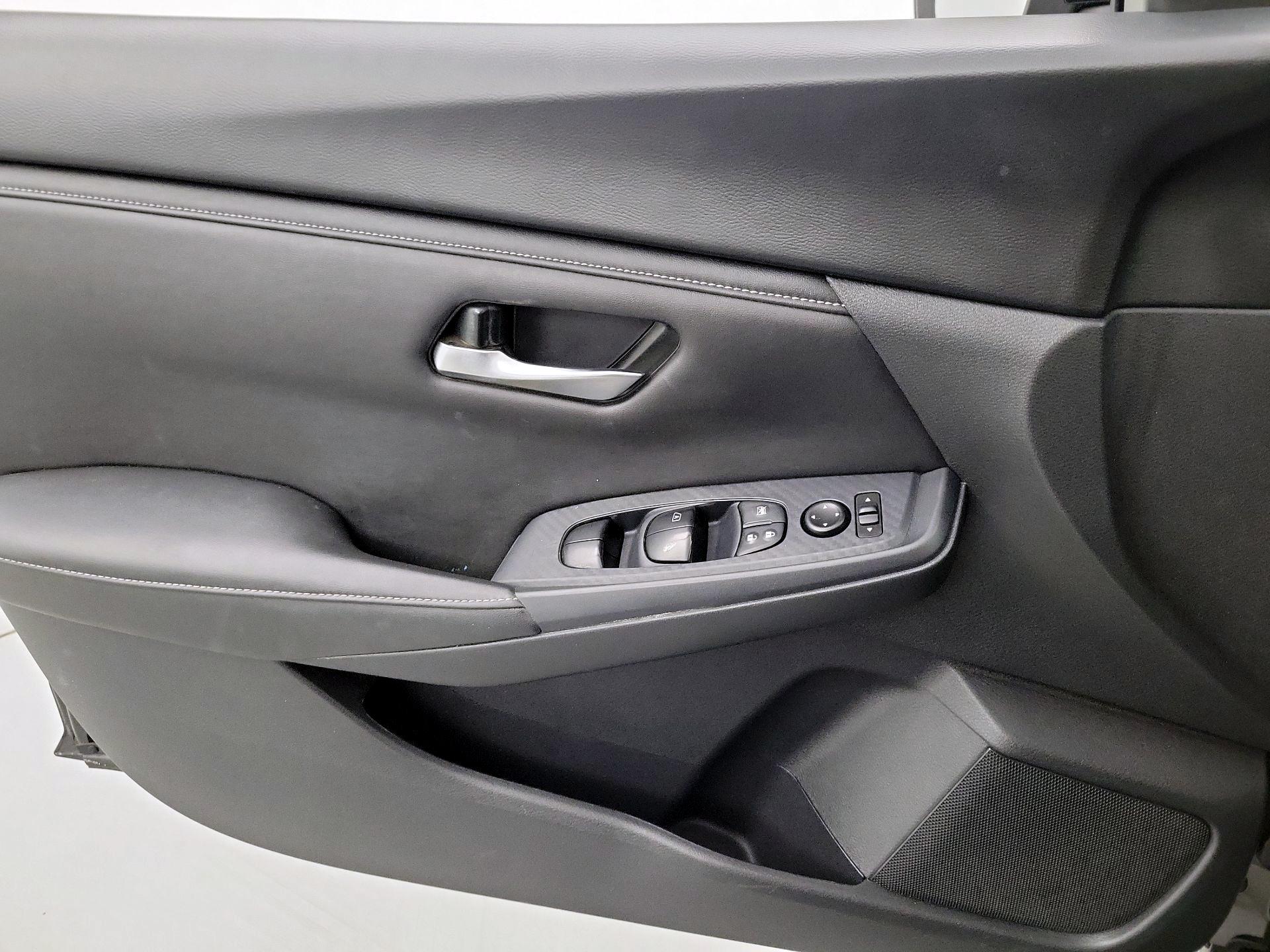 Thumbnail: 2023 Nissan Sentra - 12