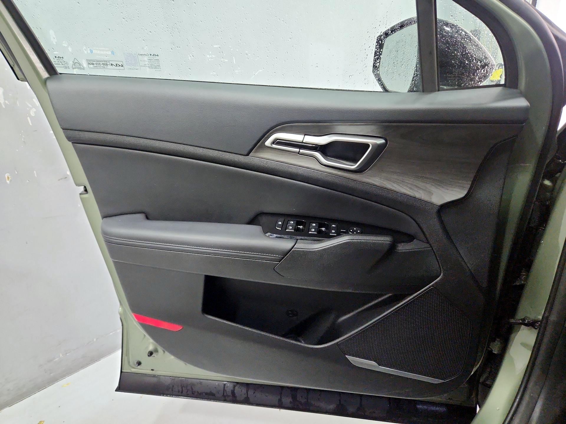 Thumbnail: 2023 Kia Sportage - 12