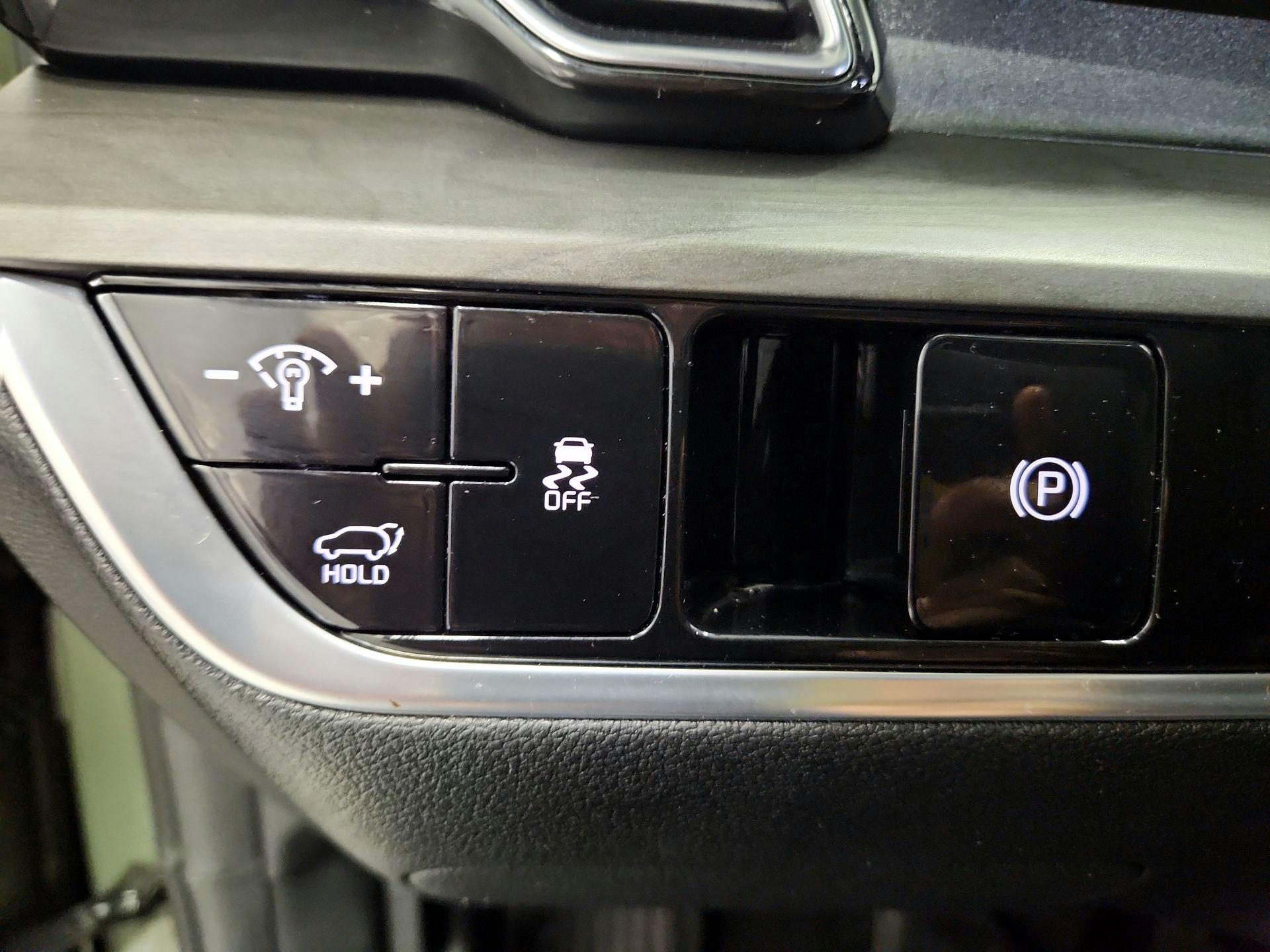 Thumbnail: 2023 Kia Sportage - 13