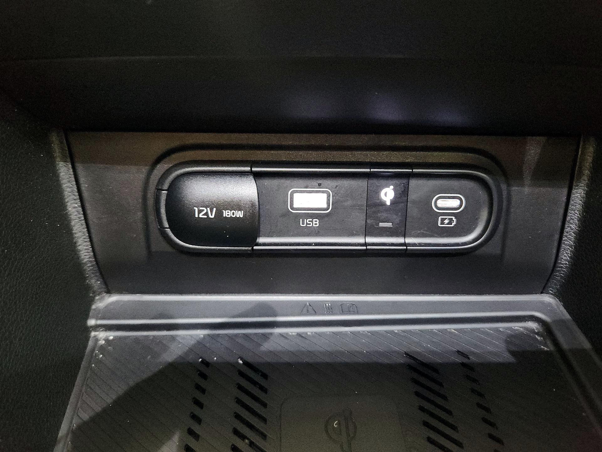 Thumbnail: 2023 Kia Sportage - 18