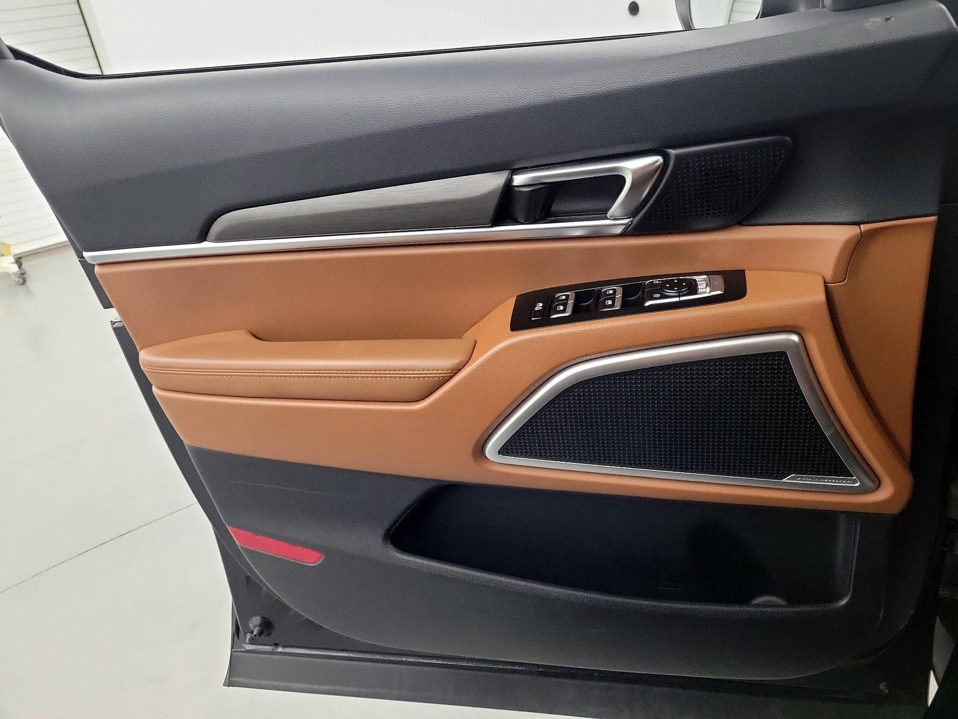 Thumbnail: 2023 Kia Telluride - 12