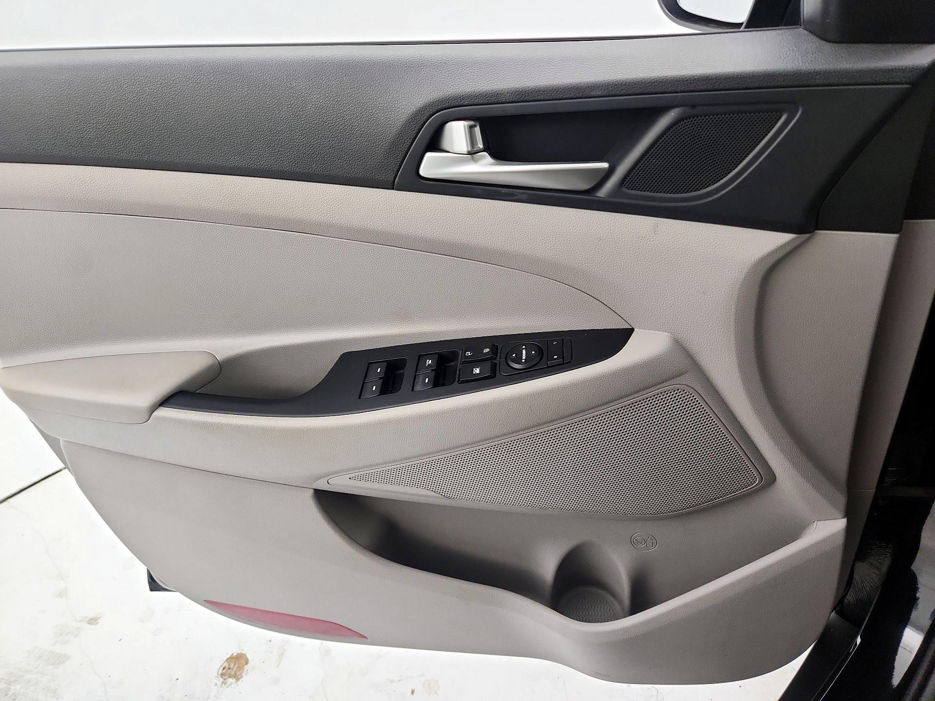 Thumbnail: 2020 Hyundai Tucson - 12