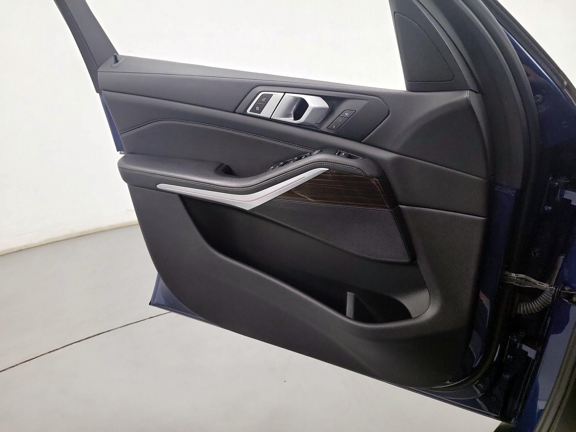 Thumbnail: 2020 BMW X5 - 12