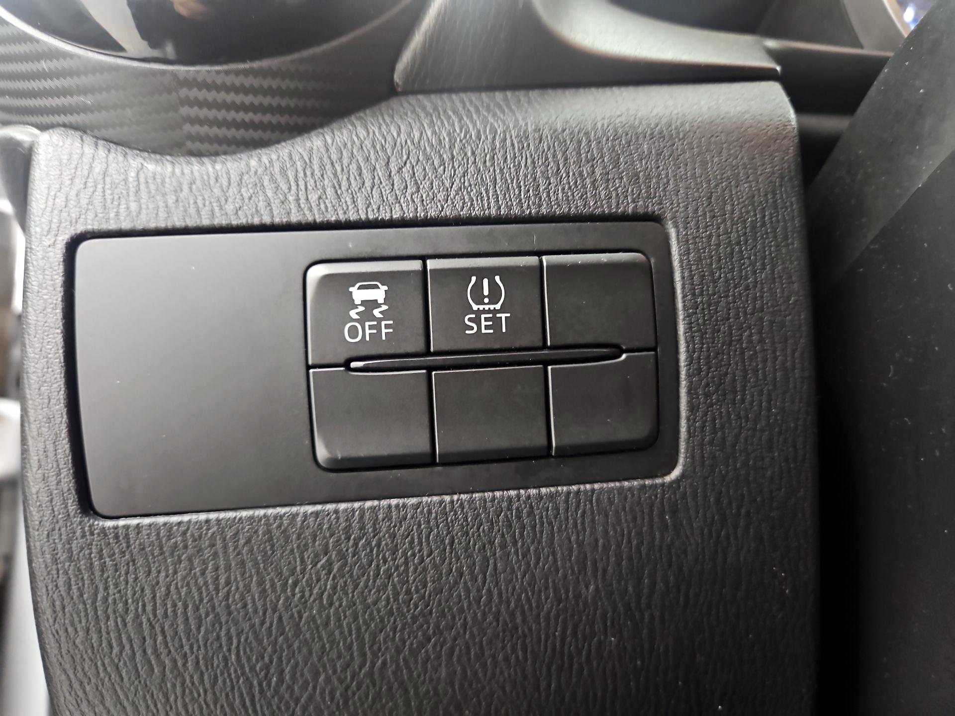 Thumbnail: 2019 Toyota Yaris - 13