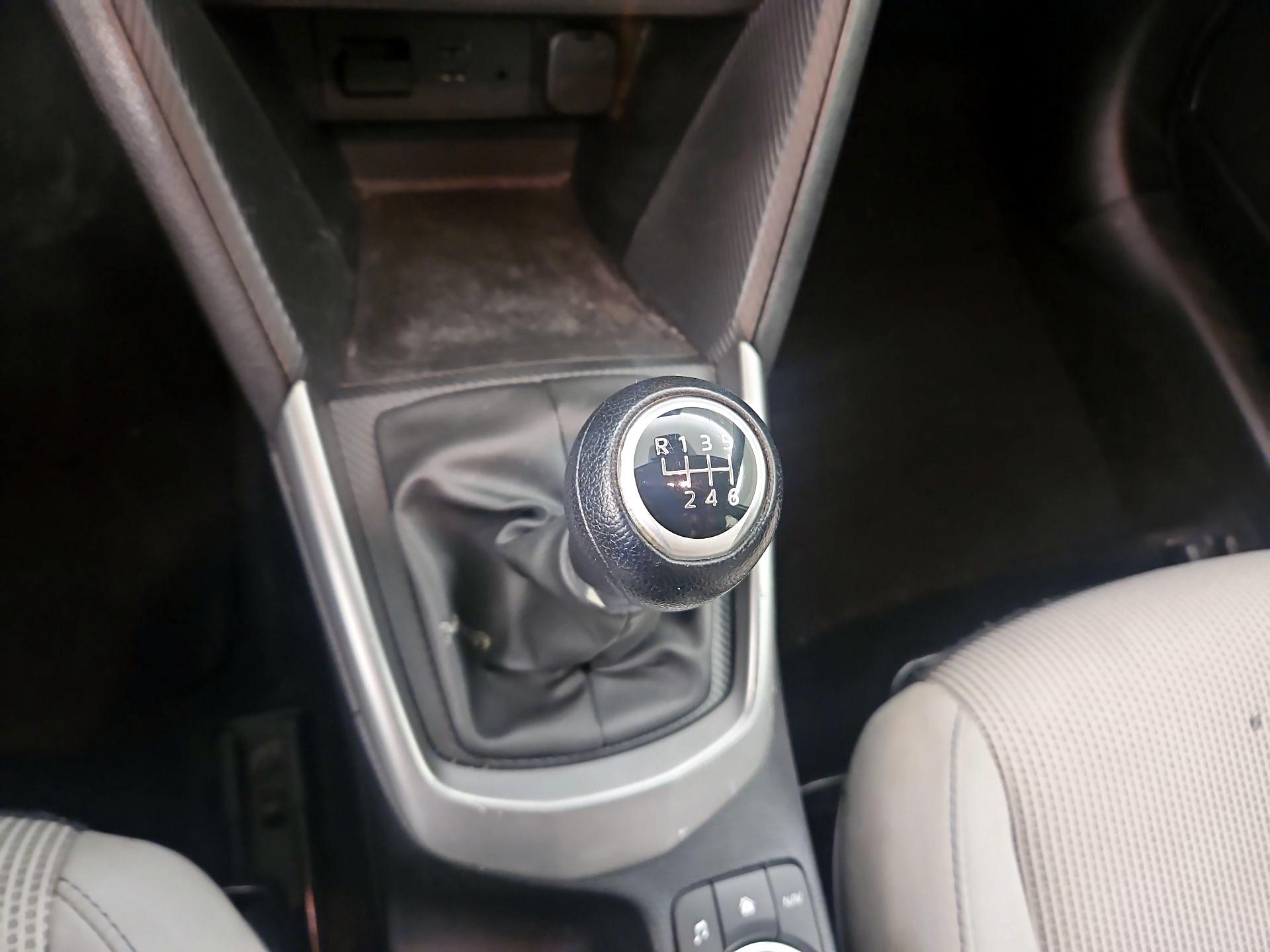Thumbnail: 2019 Toyota Yaris - 17