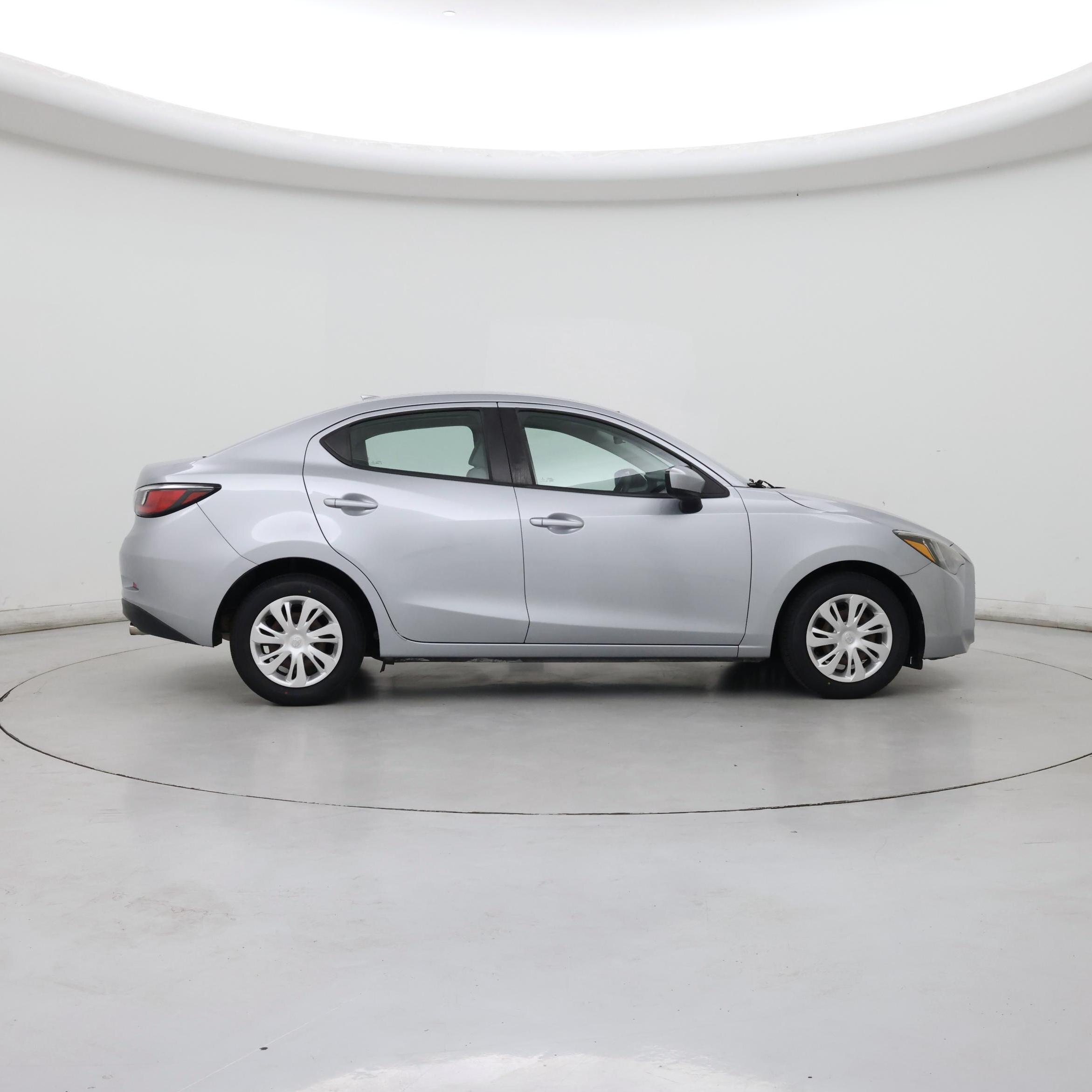 Thumbnail: 2019 Toyota Yaris - 7