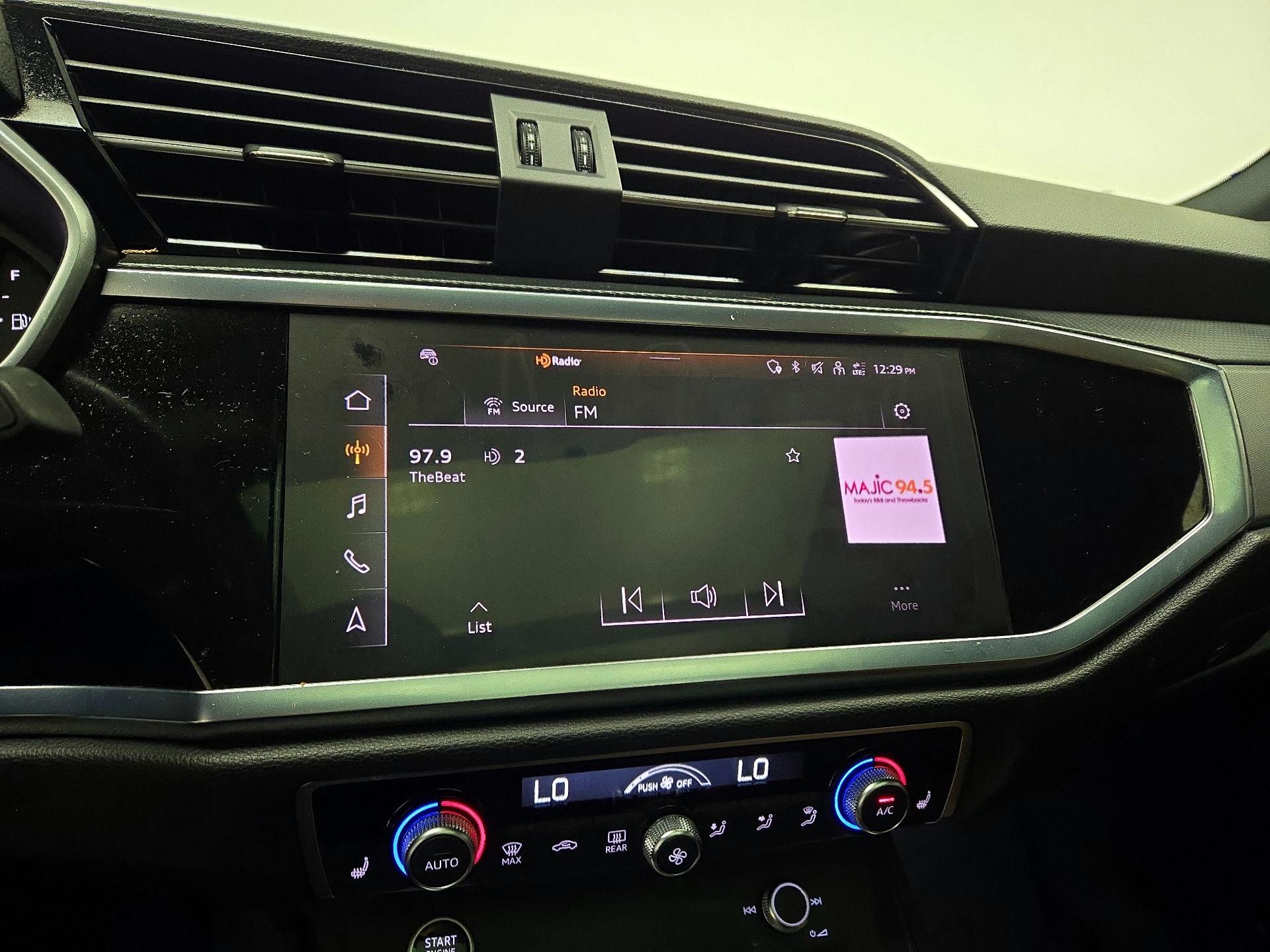 Thumbnail: 2024 Audi Q3 - 16