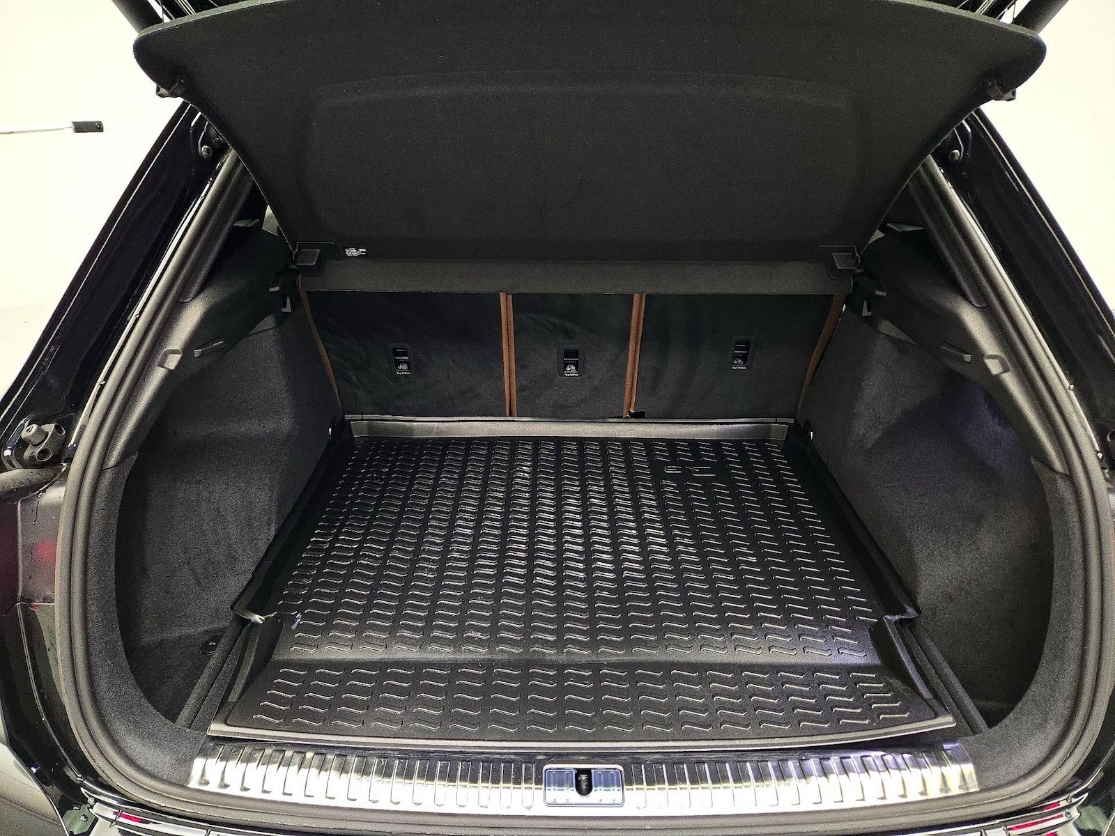 2024 Audi Q3 S Line Premium Plus - Photo 23