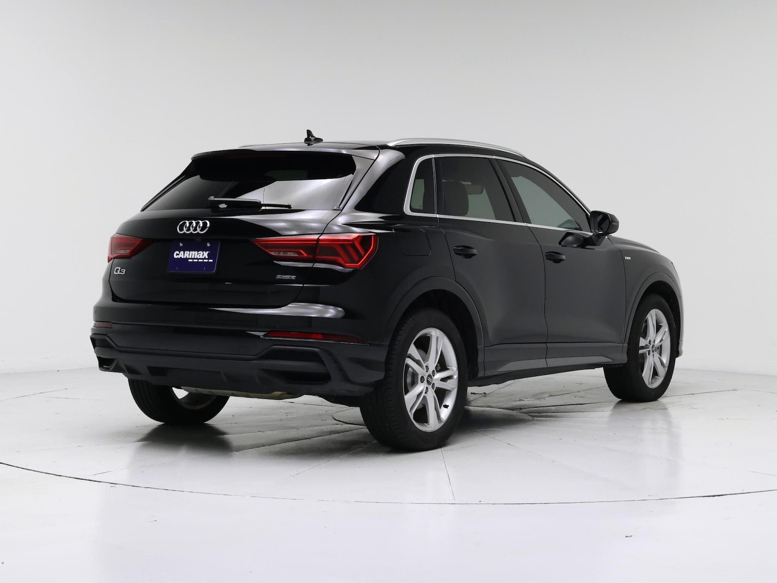2024 Audi Q3 S Line Premium Plus - Photo 9