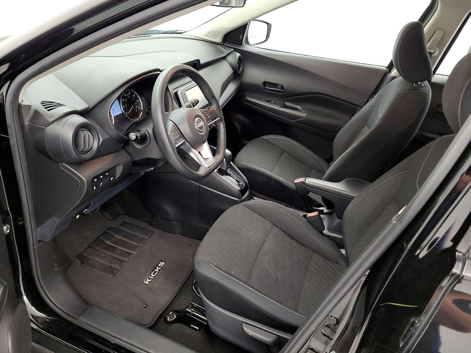 2022 Nissan Kicks S - Photo 12