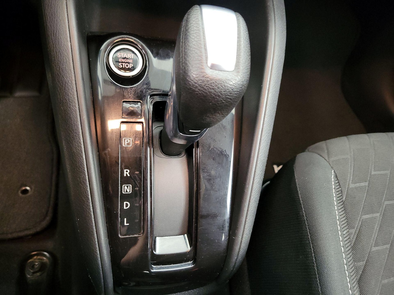 2022 Nissan Kicks S - Photo 18