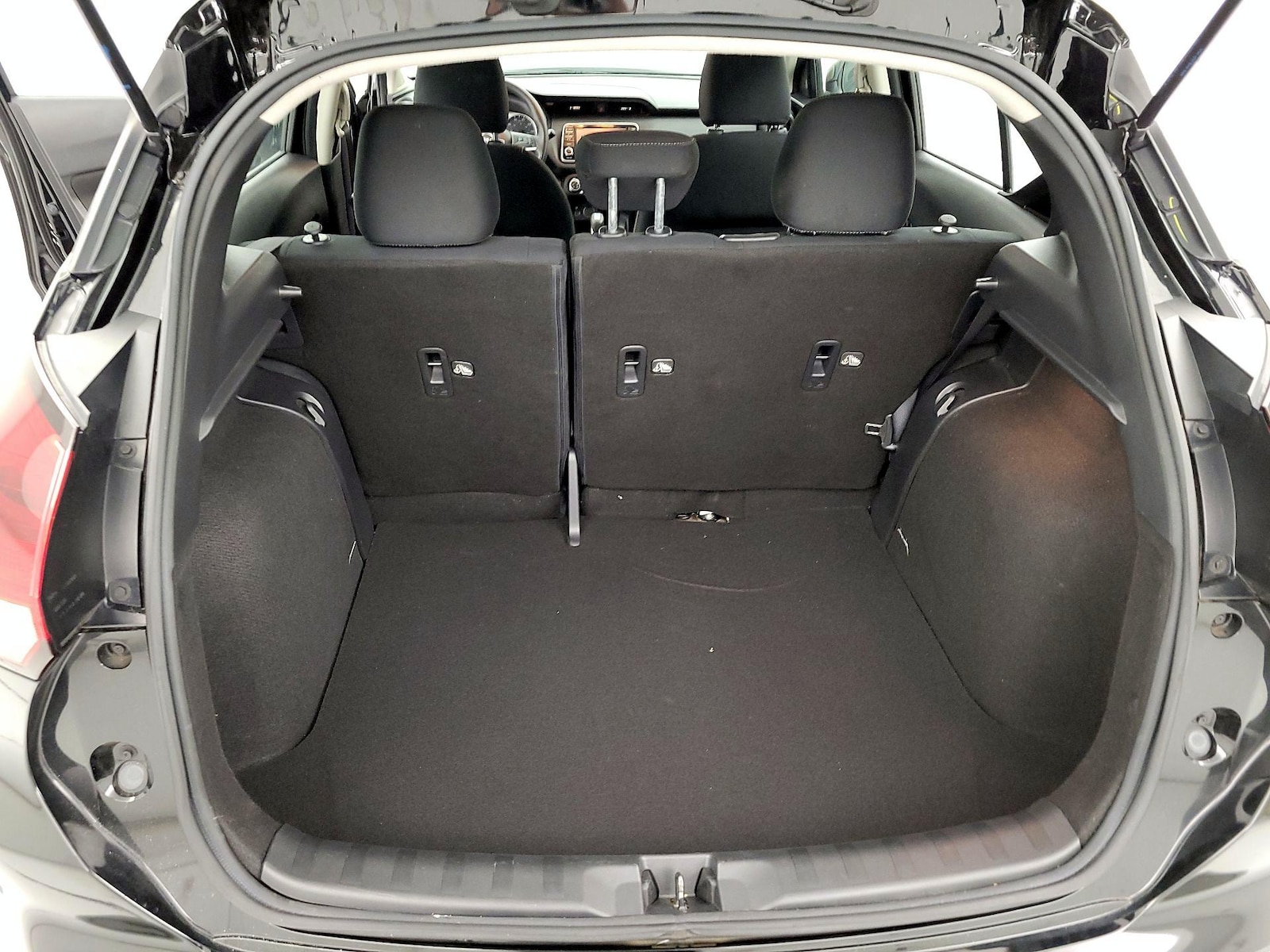 2022 Nissan Kicks S - Photo 21