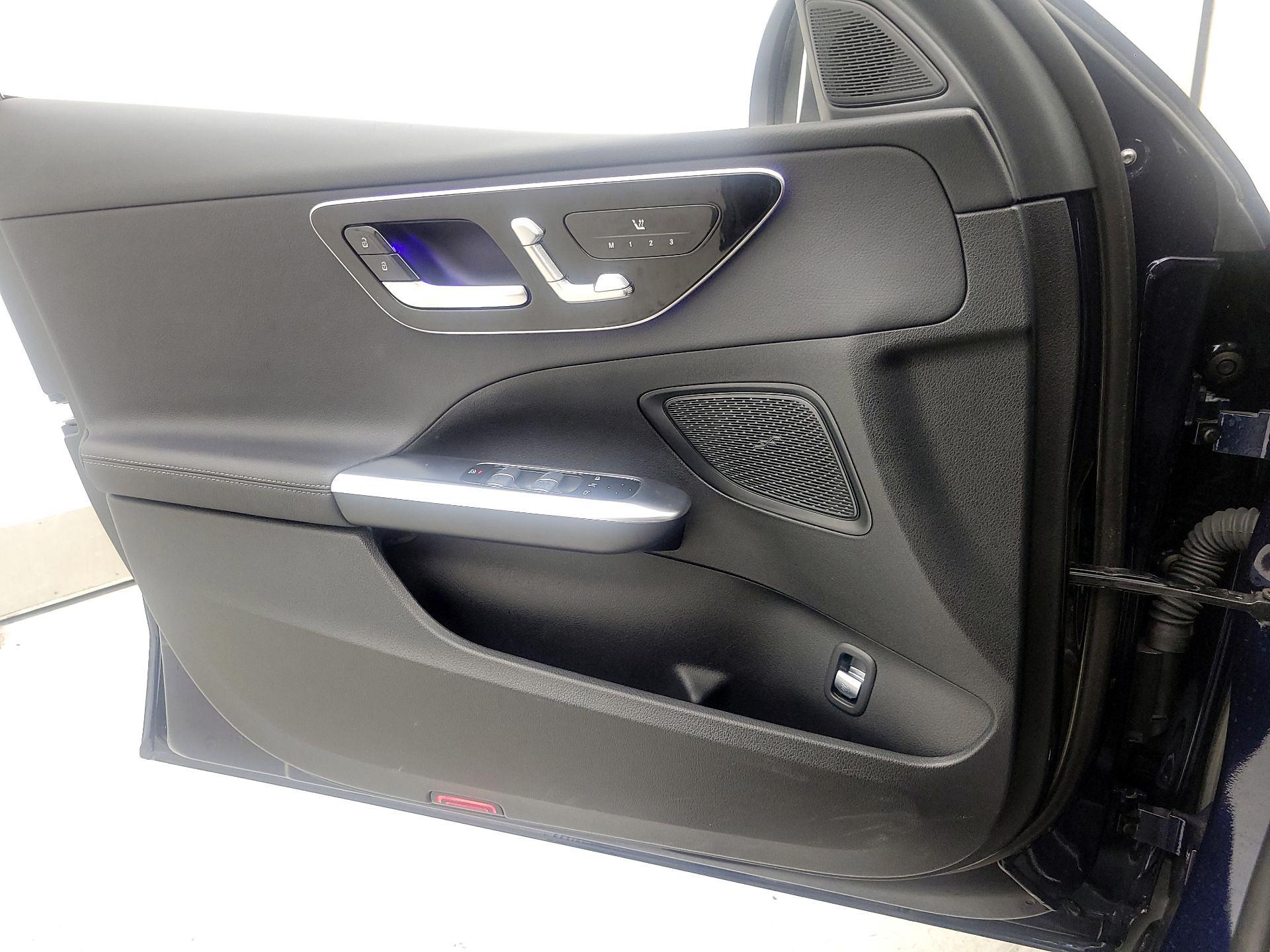 Thumbnail: 2023 Mercedes-Benz C-Class - 12