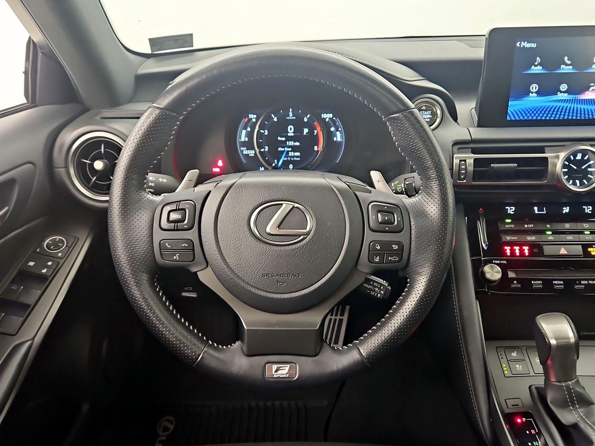 Thumbnail: 2022 Lexus IS - 10