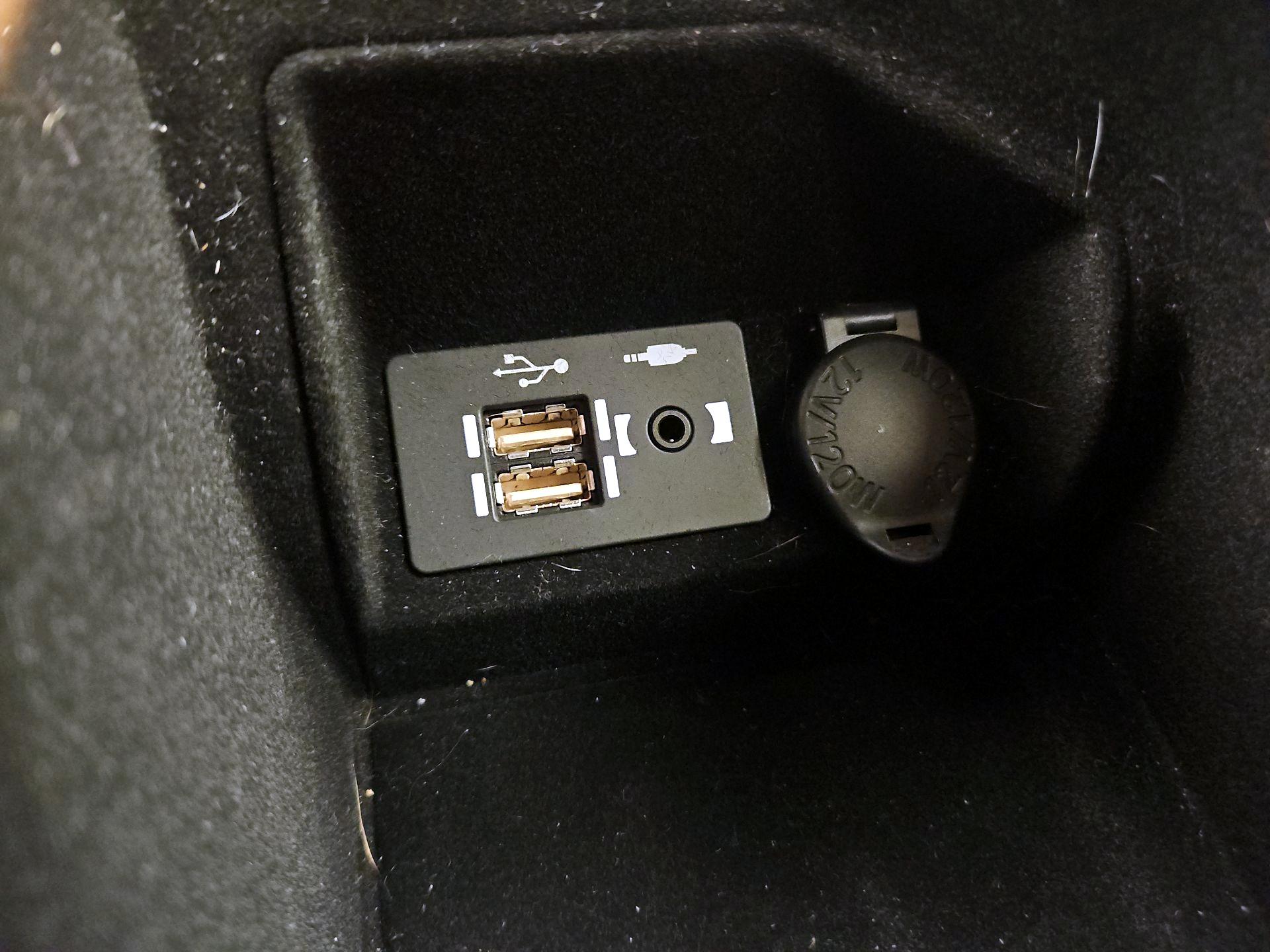 Thumbnail: 2022 Lexus IS - 18