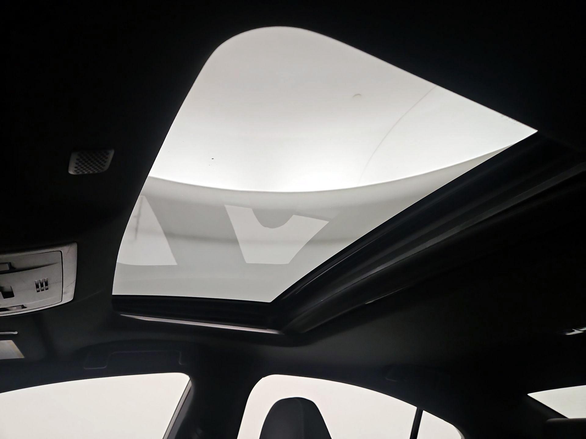 Thumbnail: 2022 Lexus IS - 19