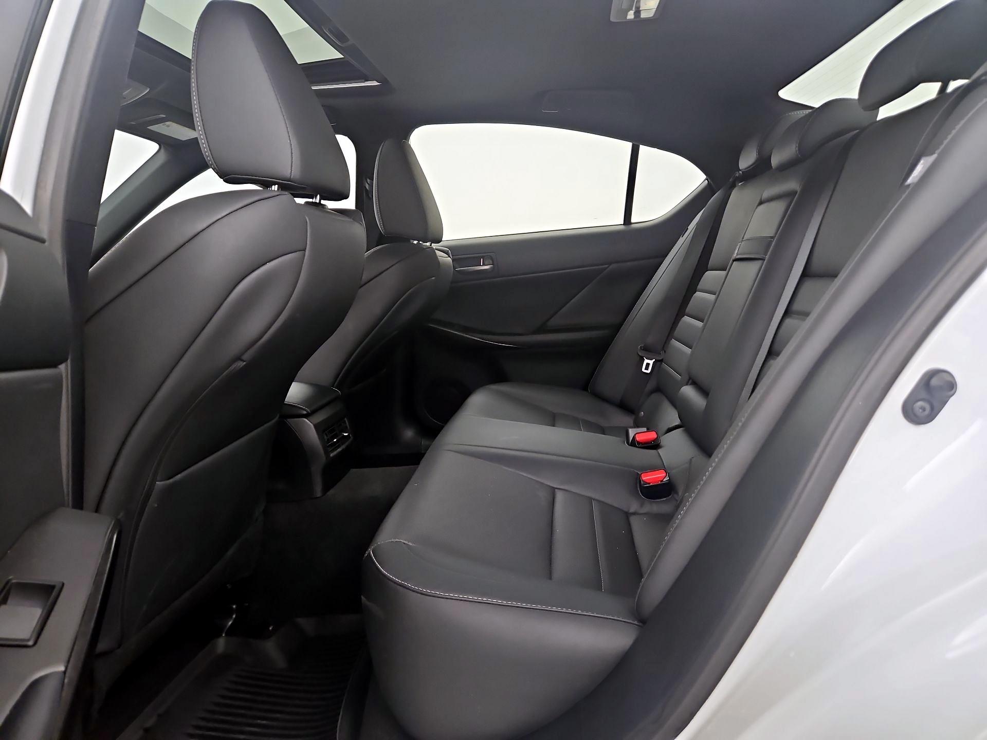 Thumbnail: 2022 Lexus IS - 20