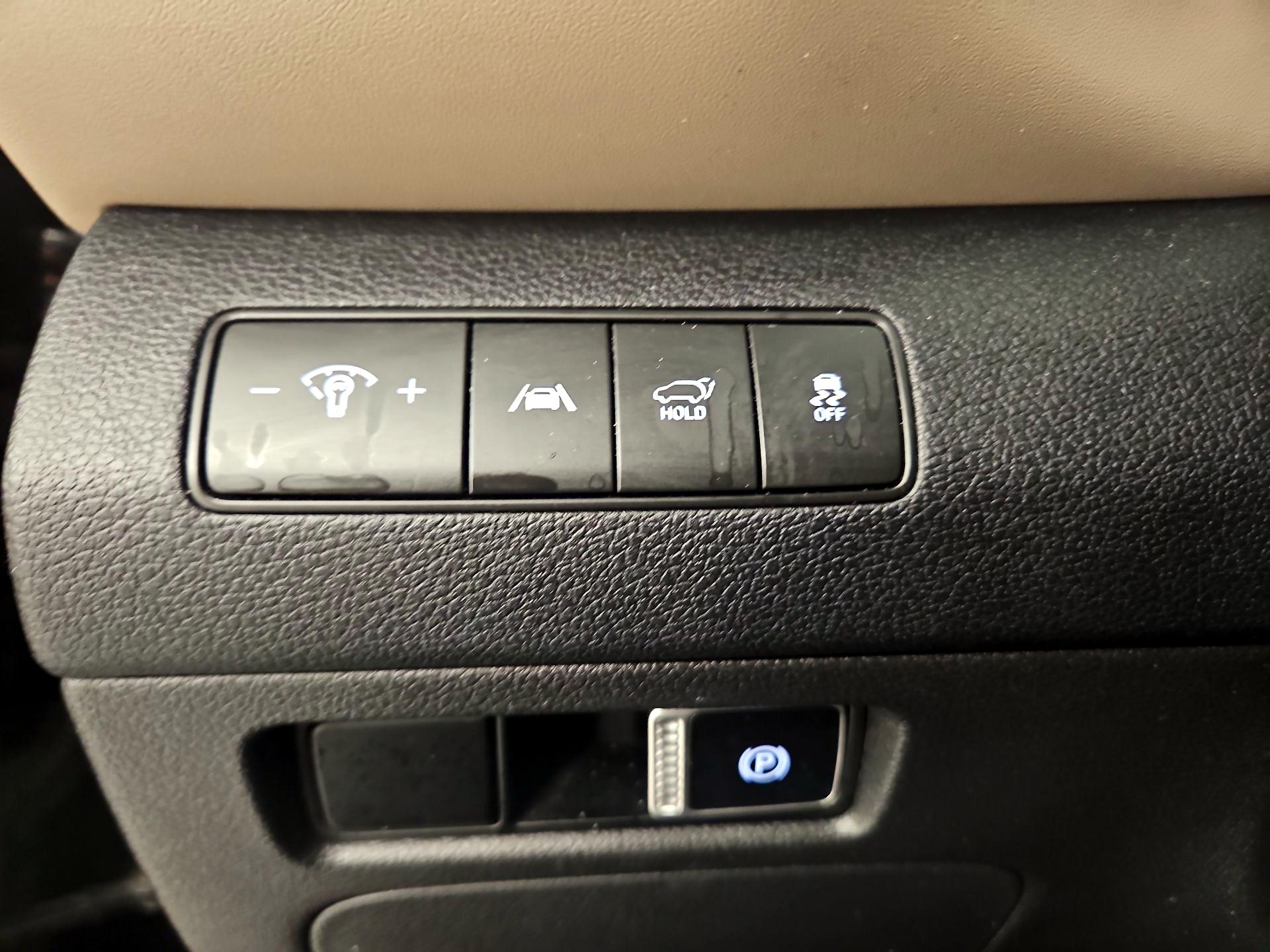 Thumbnail: 2023 Hyundai Santa Fe - 13