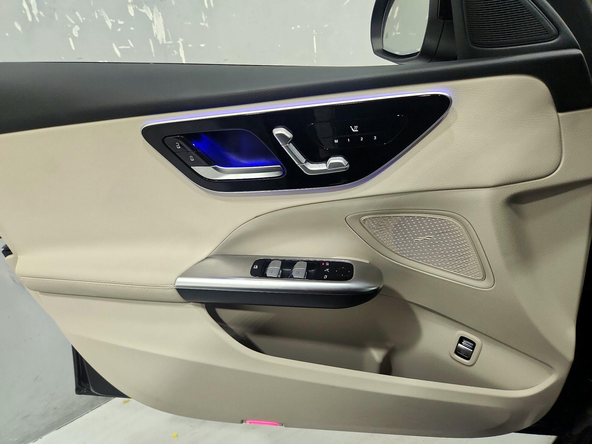 Thumbnail: 2023 Mercedes-Benz C-Class - 12