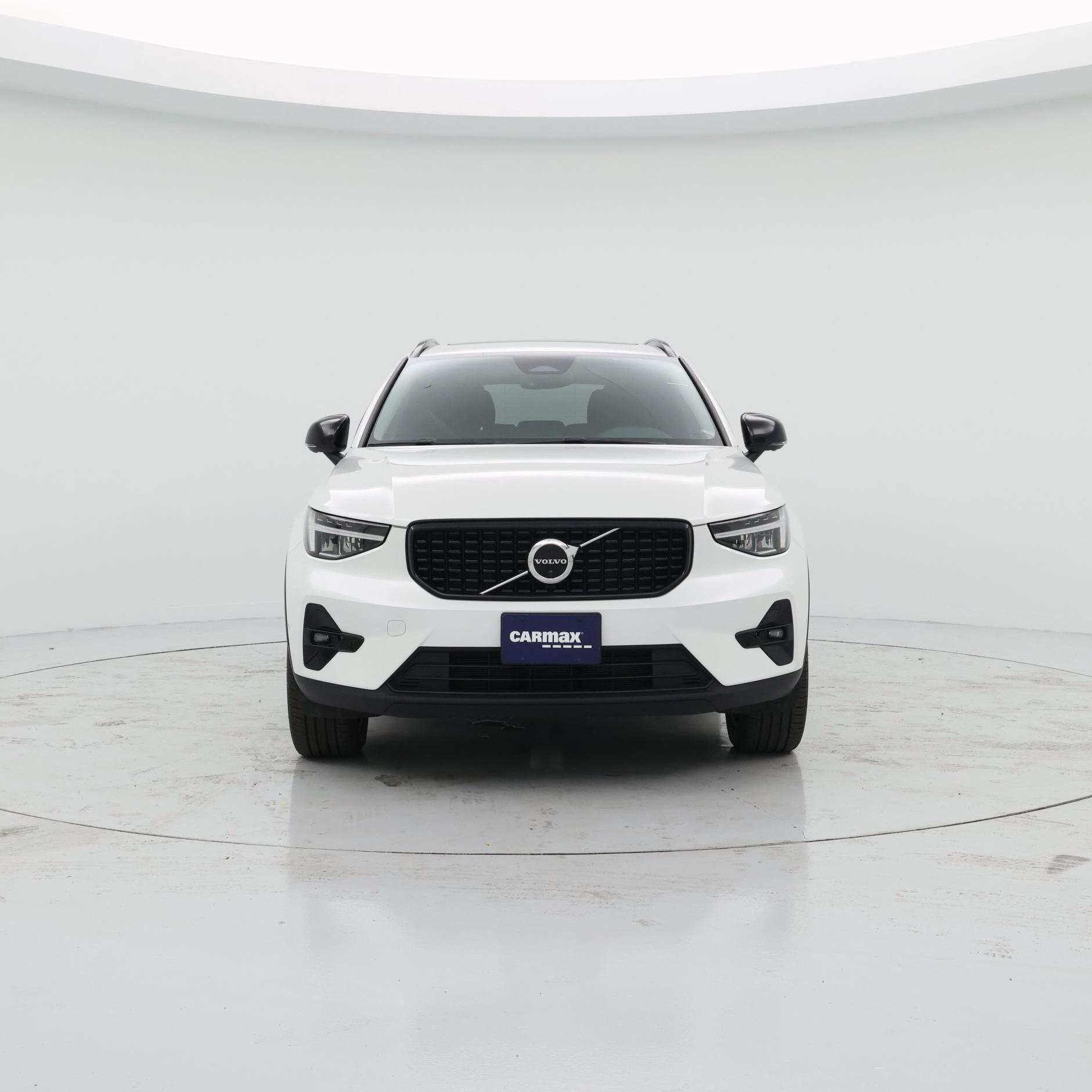 Thumbnail: 2023 Volvo XC40 - 5