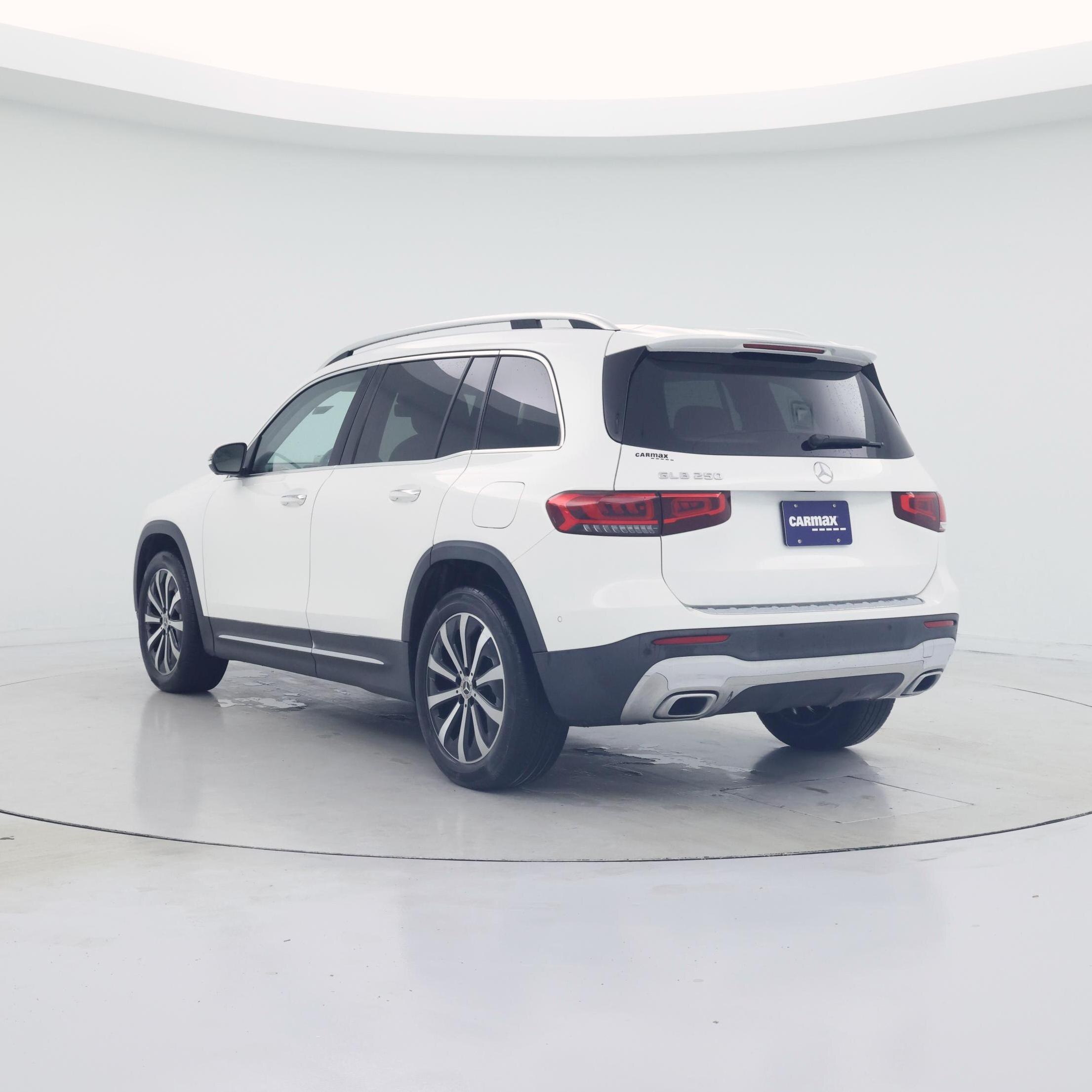 Thumbnail: 2023 Mercedes-Benz GLB - 2