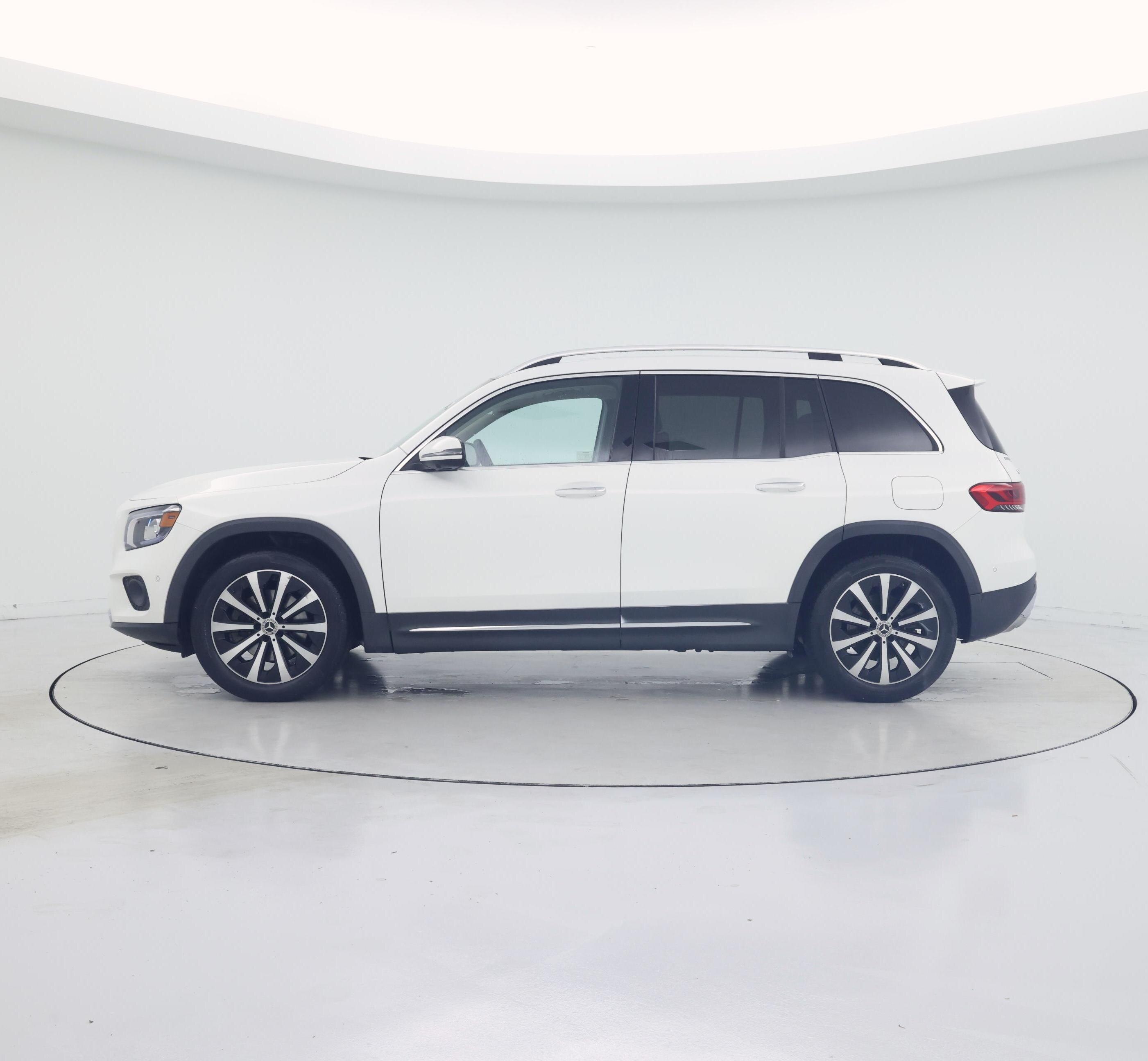 Thumbnail: 2023 Mercedes-Benz GLB - 3