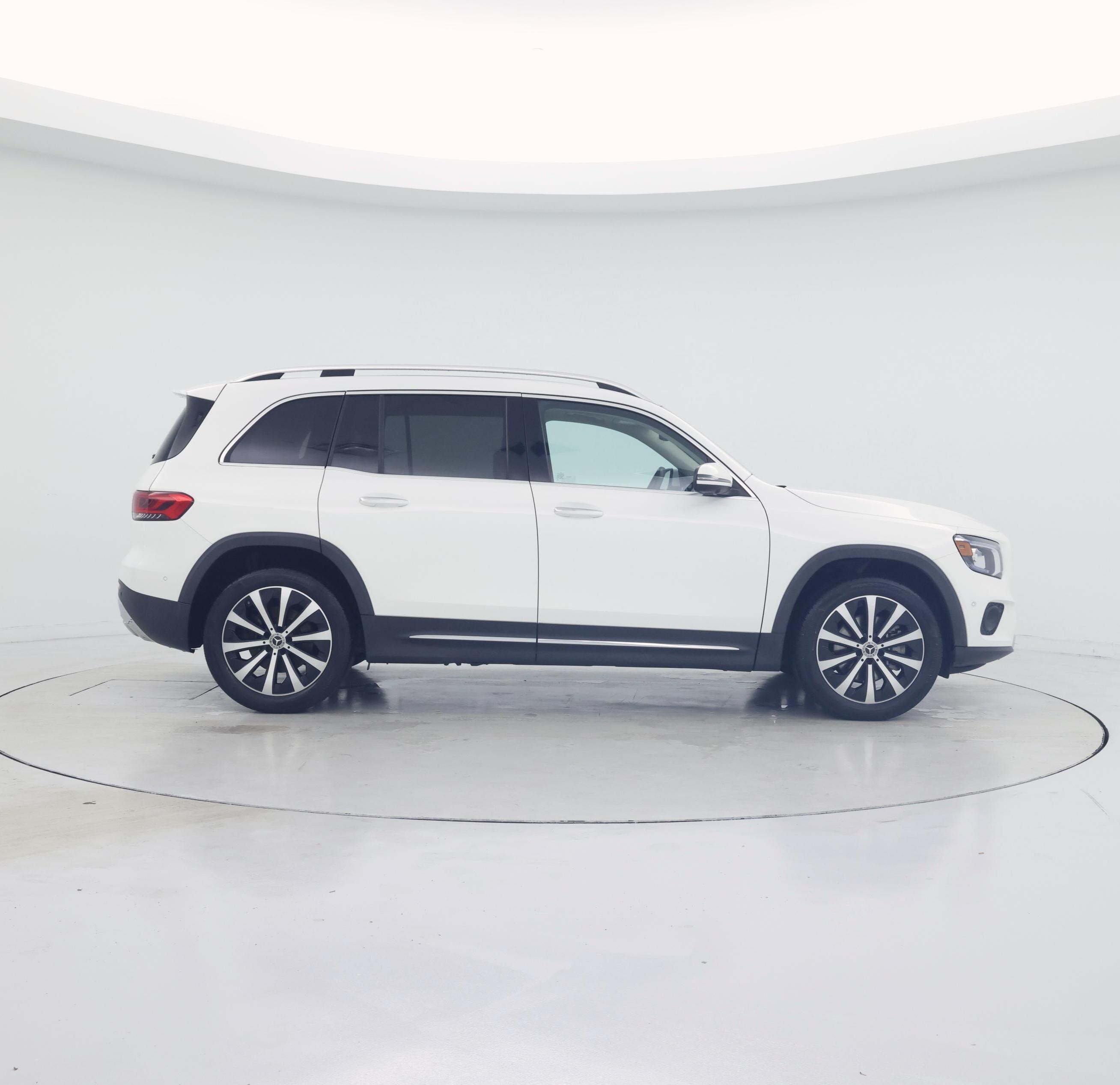 Thumbnail: 2023 Mercedes-Benz GLB - 7