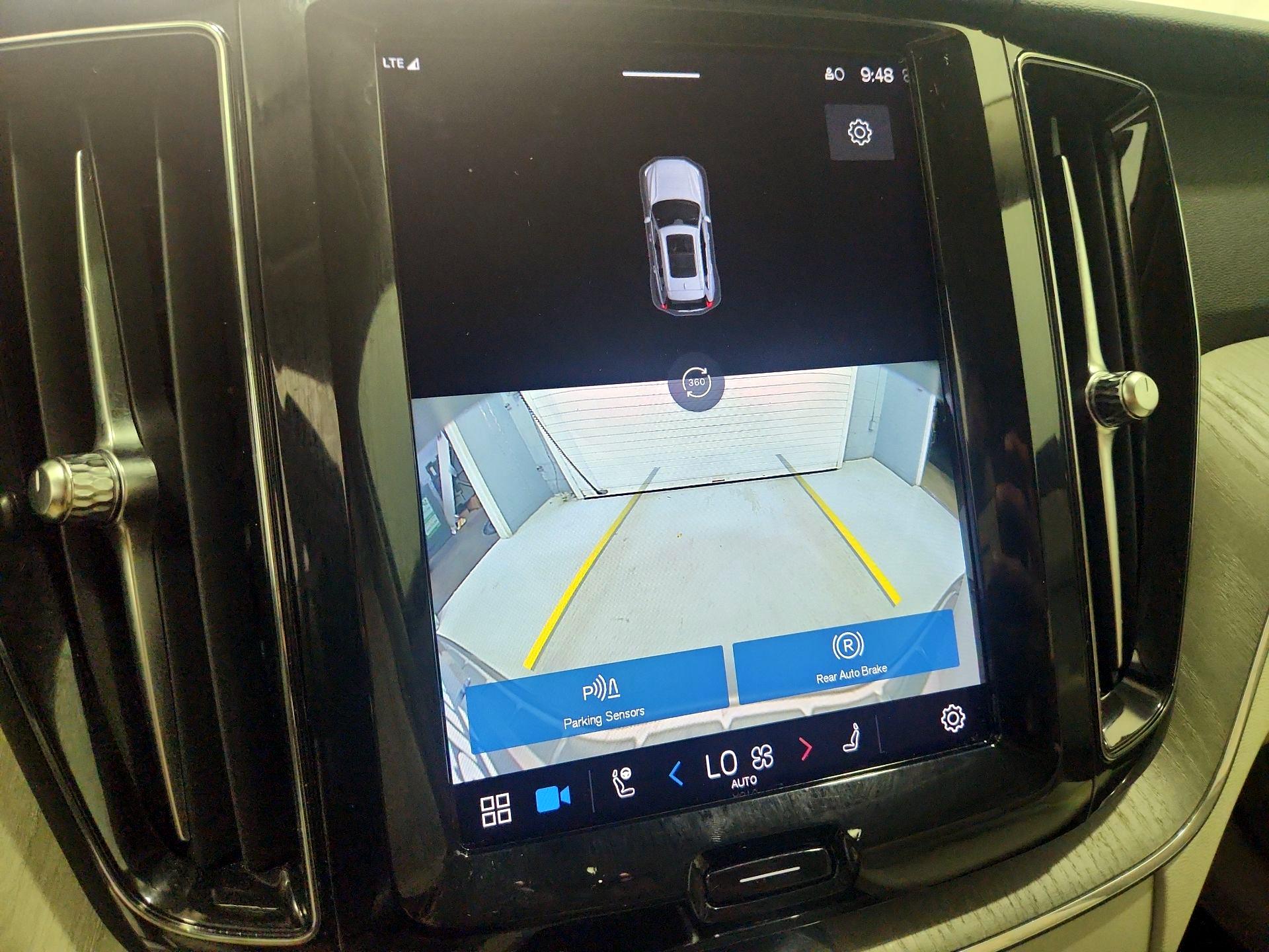 Thumbnail: 2023 Volvo XC60 - 14